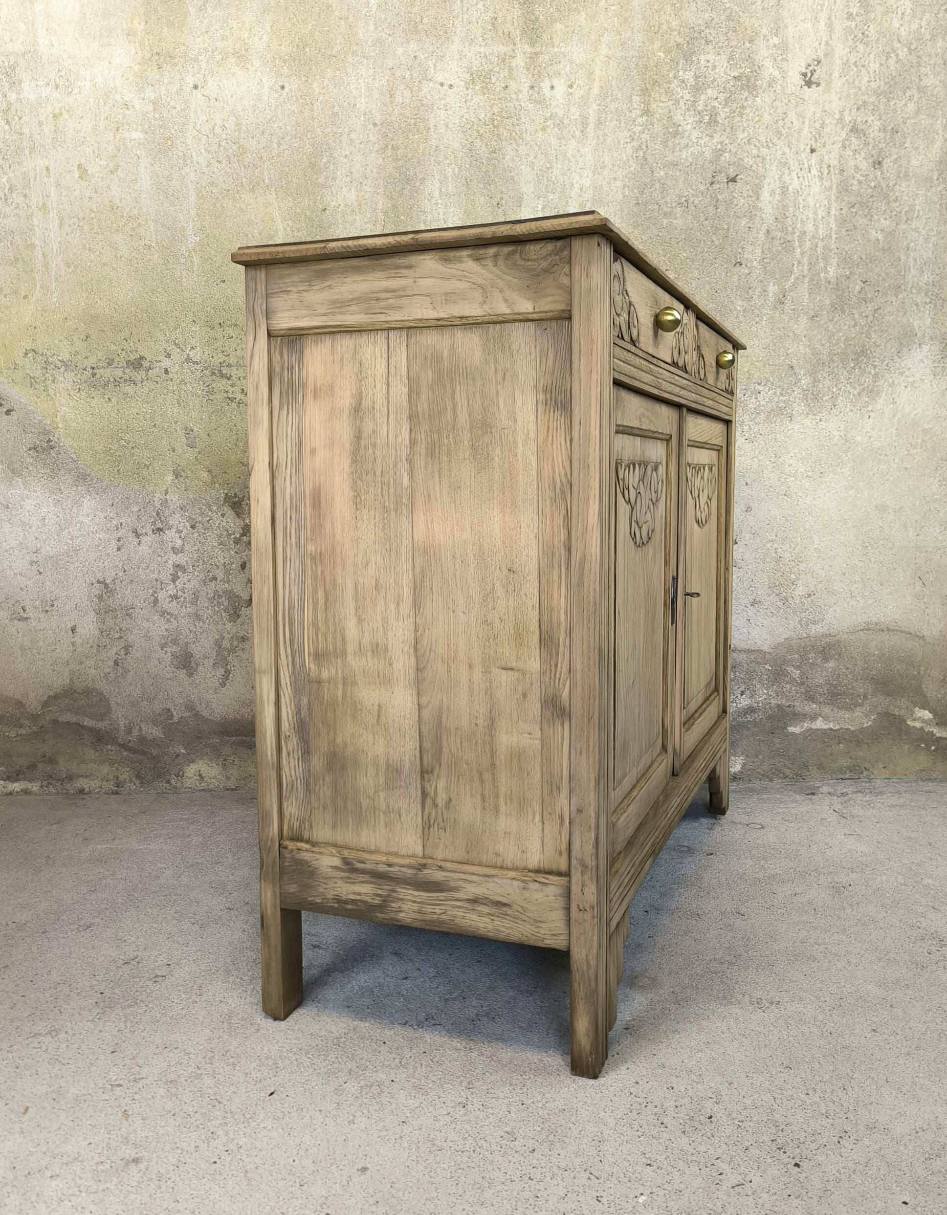 Buffet parisien vintage art déco en bois massif.