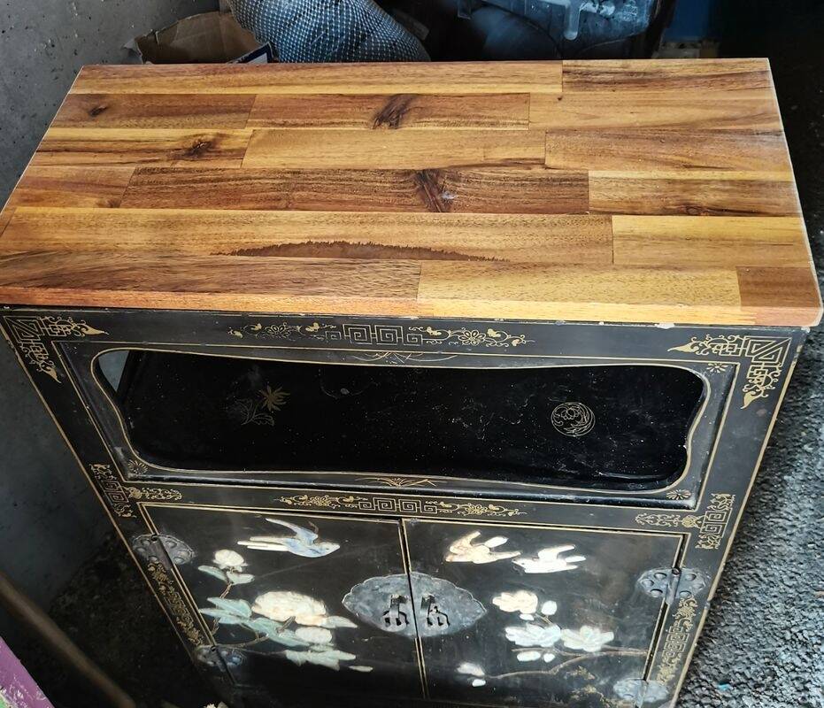 Chinese furniture