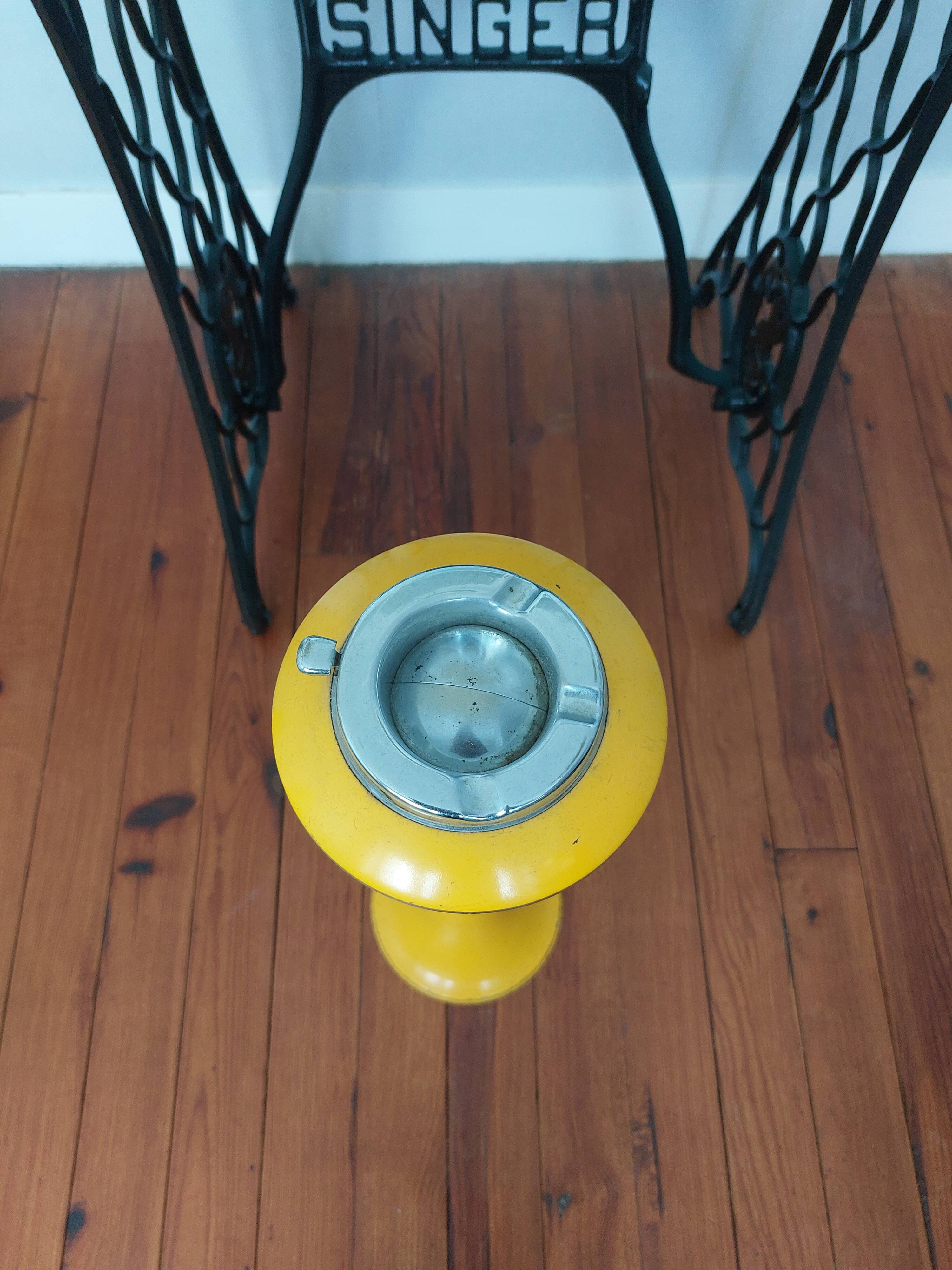 1970s ashtray