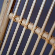 Rocking-chair vintage en rotin années 60-70, dossier haut ajouré