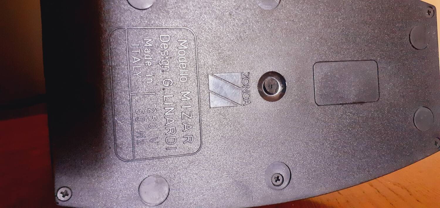 Mizar desk lamp from the 80s Italy by G. Linardi