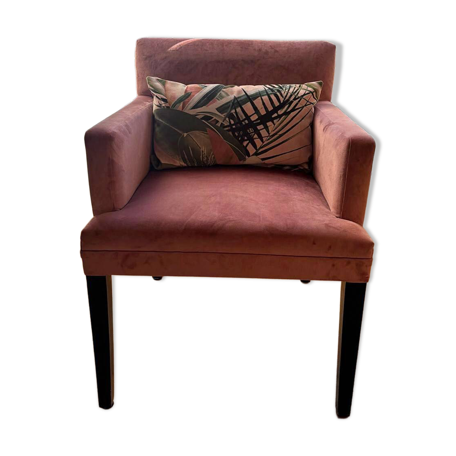 NV Gallery armchair in old rose velvet and its Calligaris cushion.