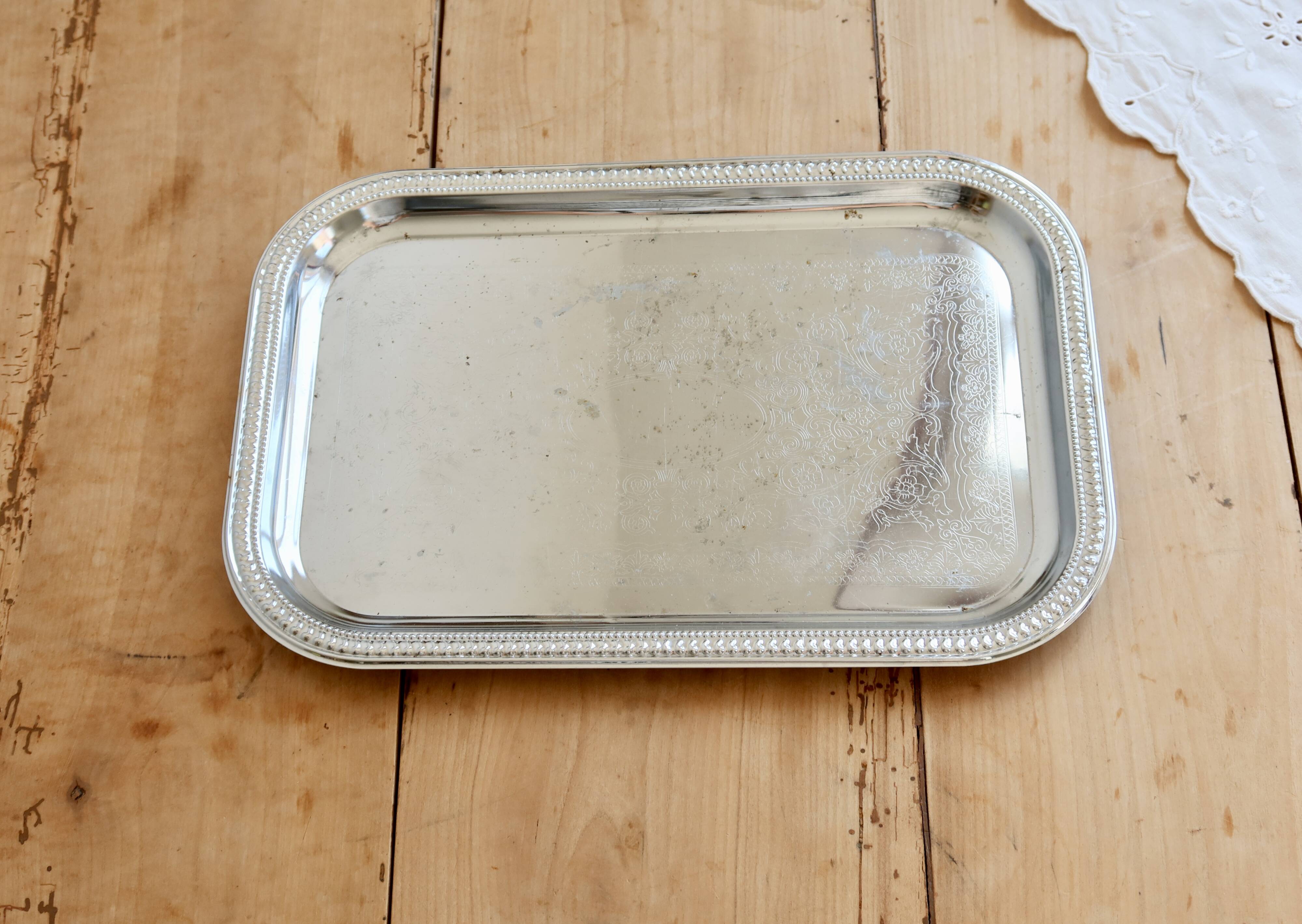 Rectangular silver-plated serving tray - Beaded edge