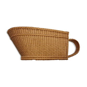 Wicker wine basket