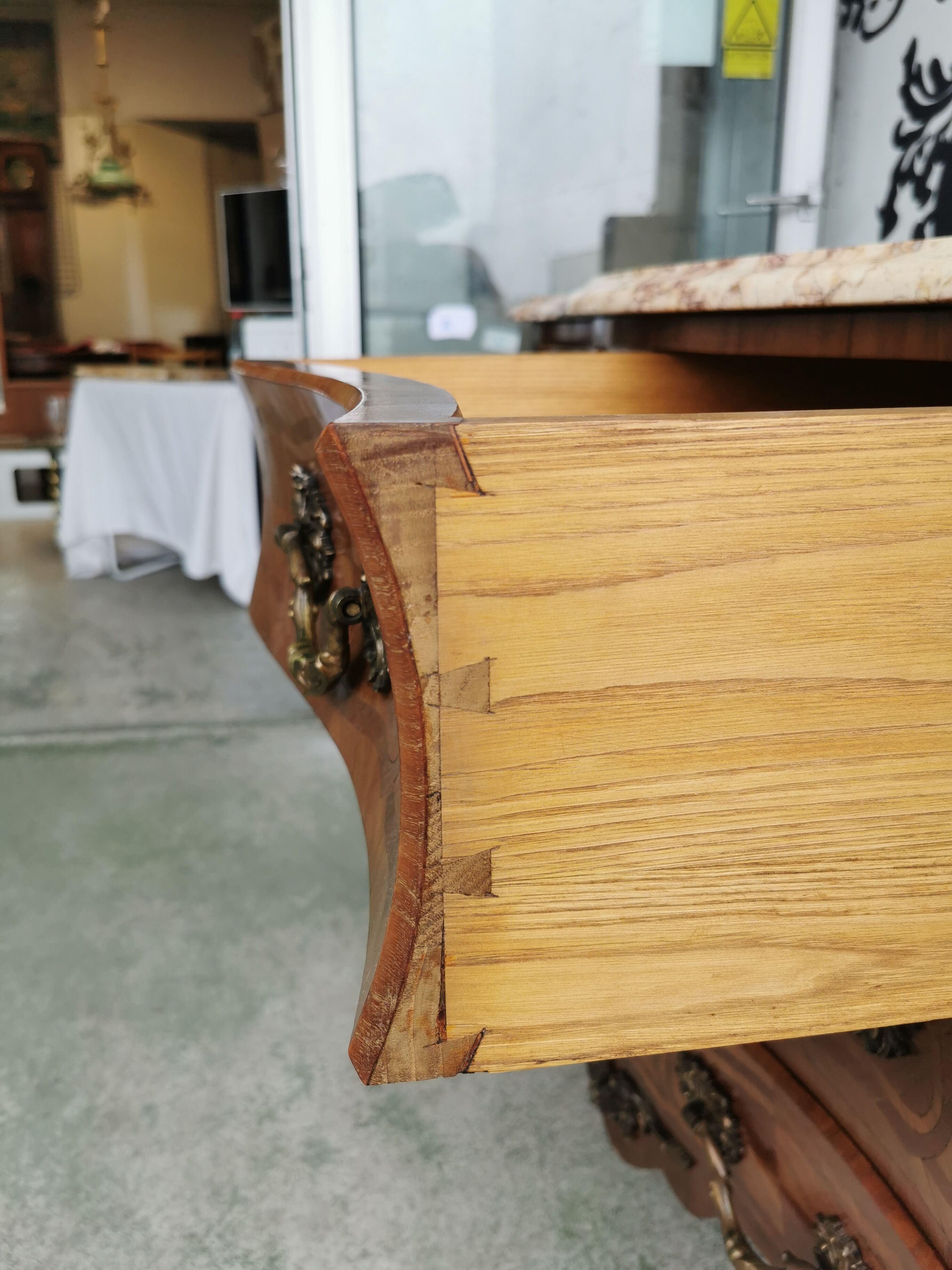 Chest of drawers tomb 1950's style louis xv inlaid