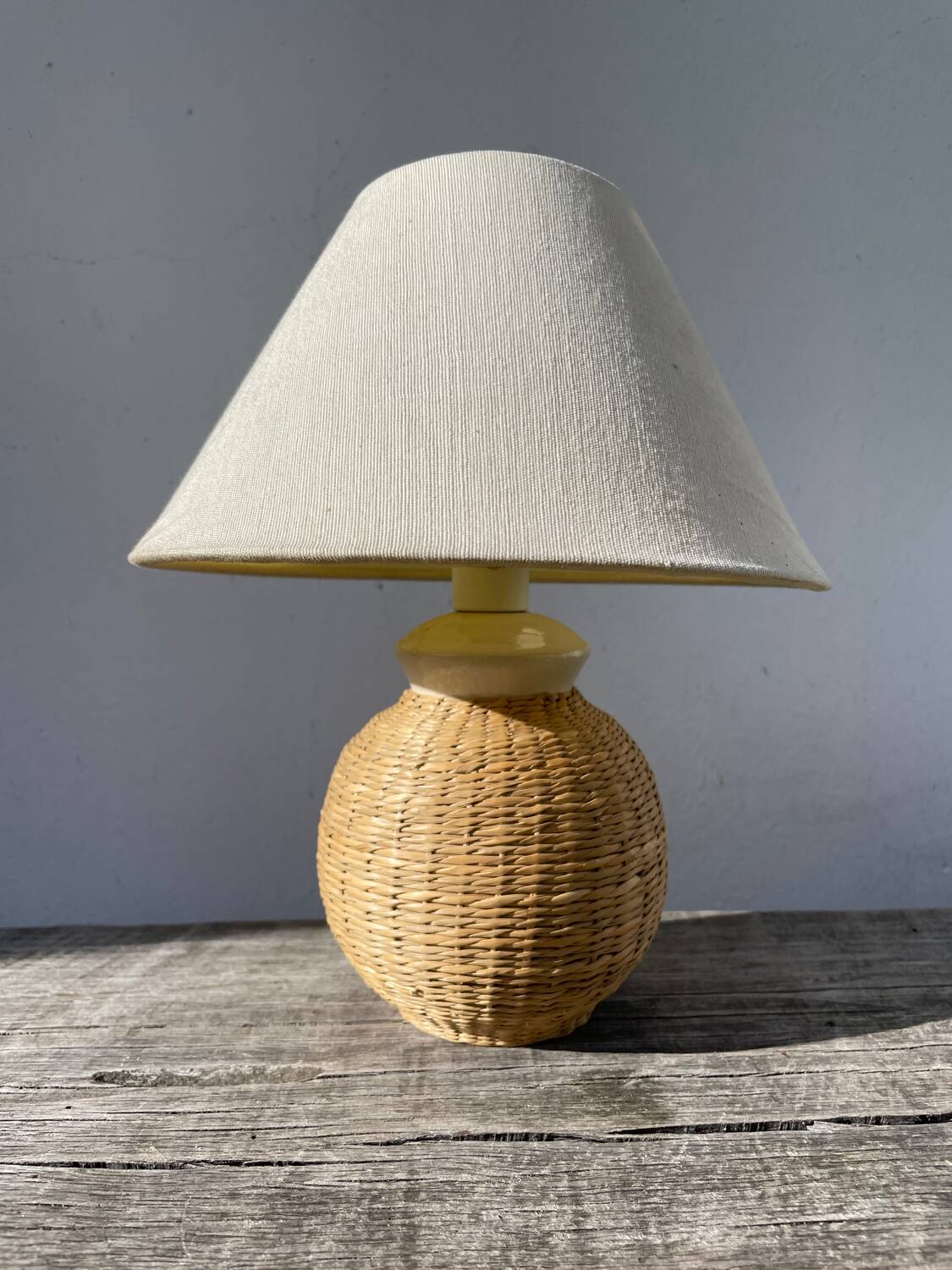 Rattan bedside lamp