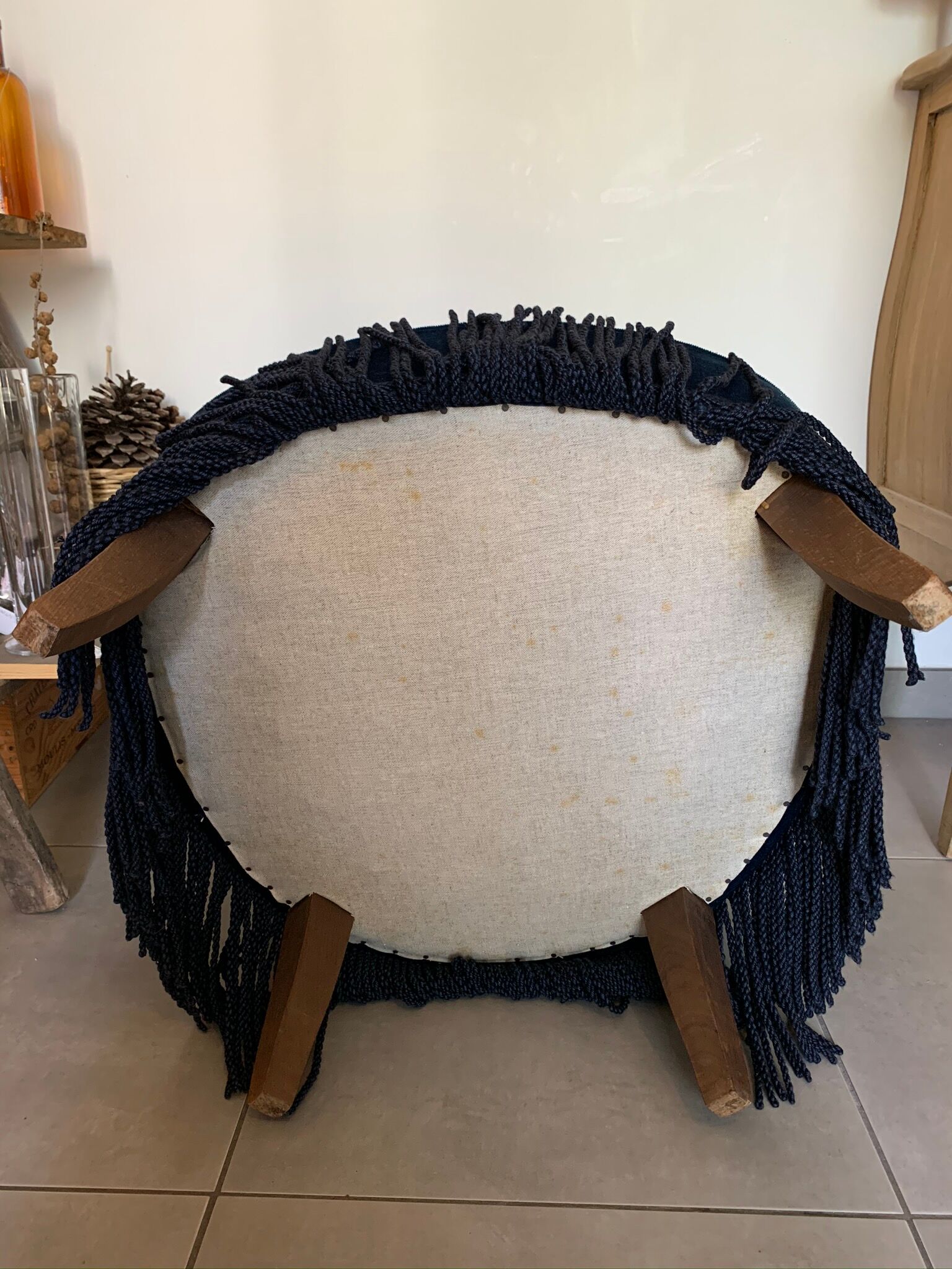 Blue velvet toad armchair