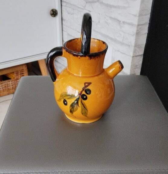 Ceramic jug