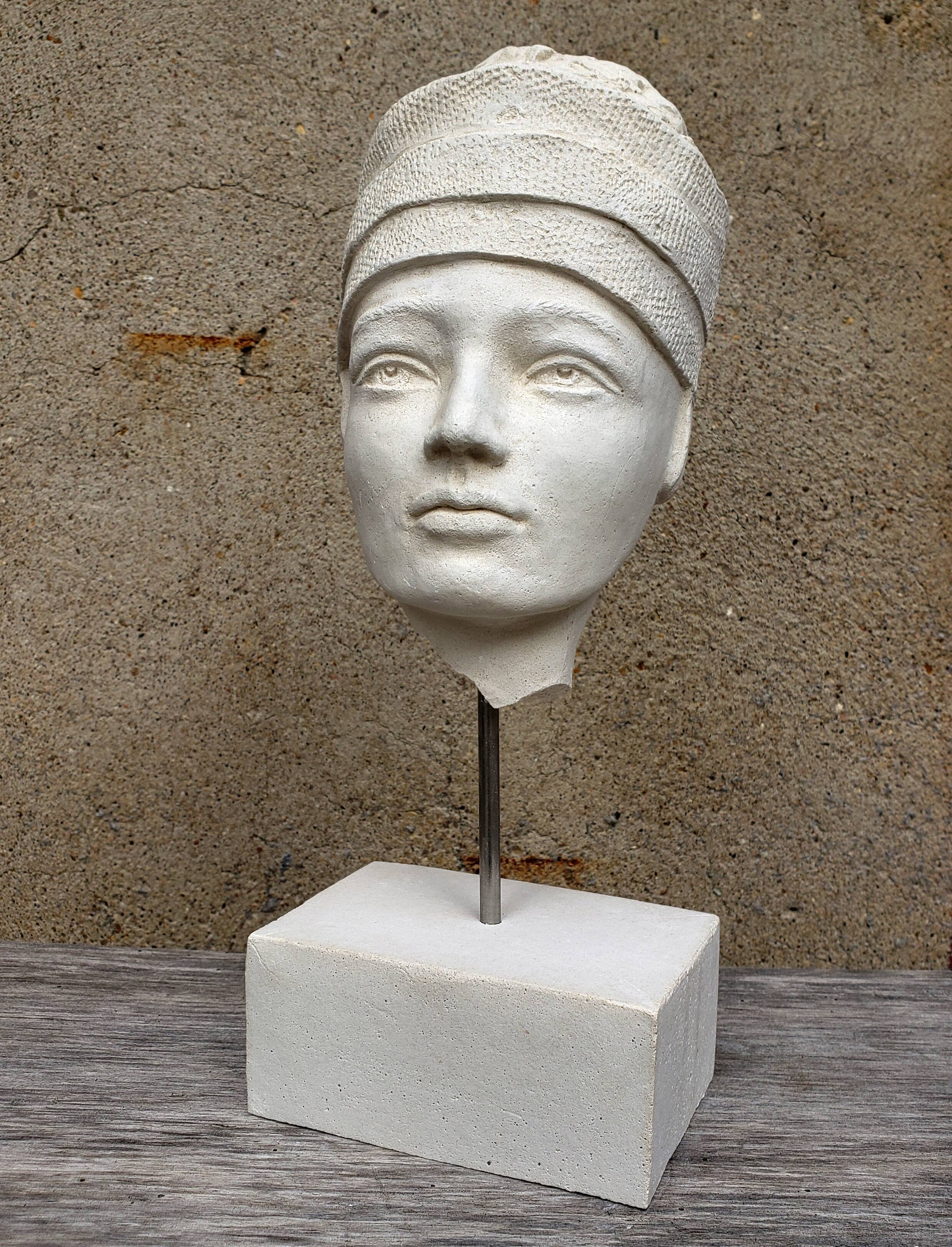Young girl's head in plaster