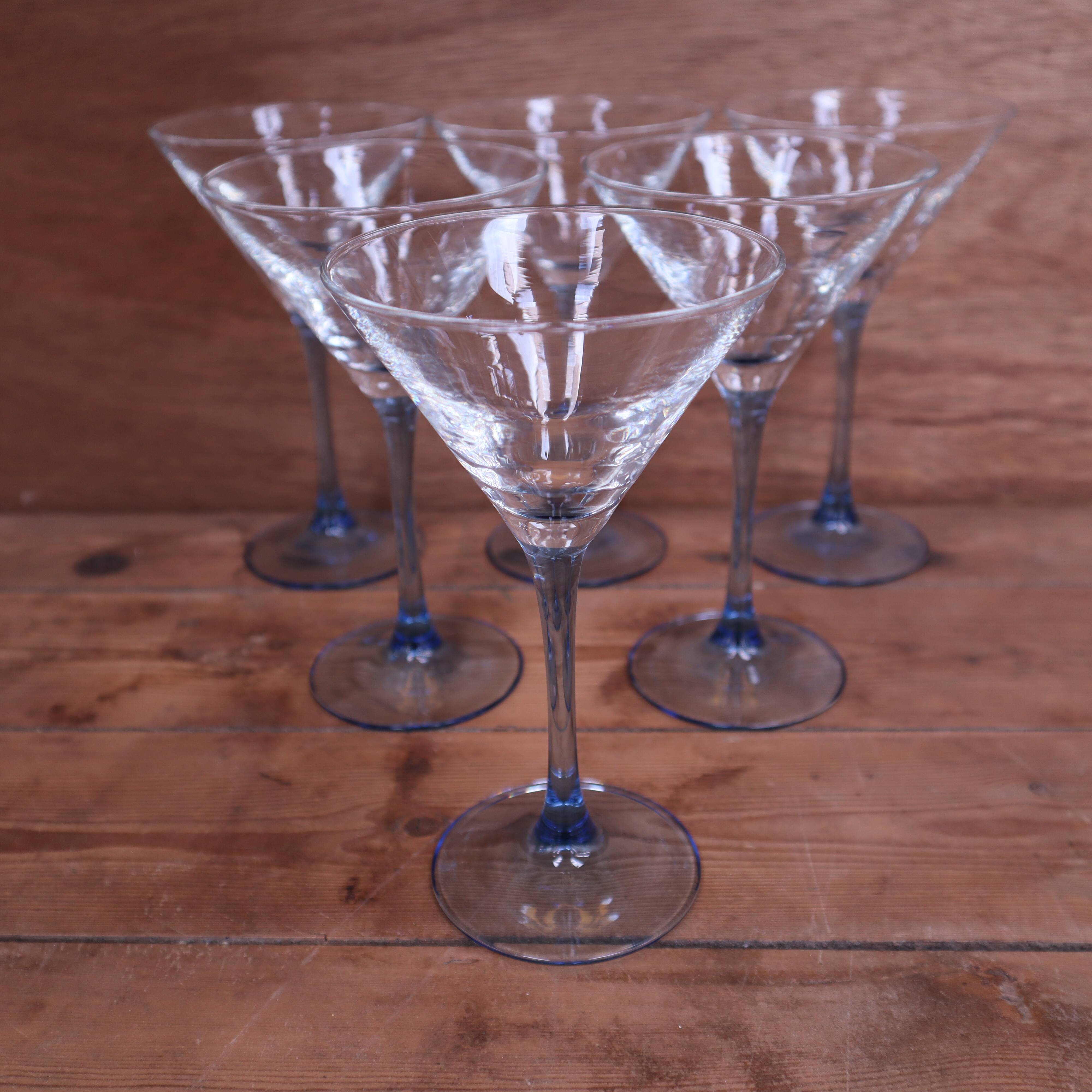 6 Luminarc cocktail glasses with azure blue stems.
