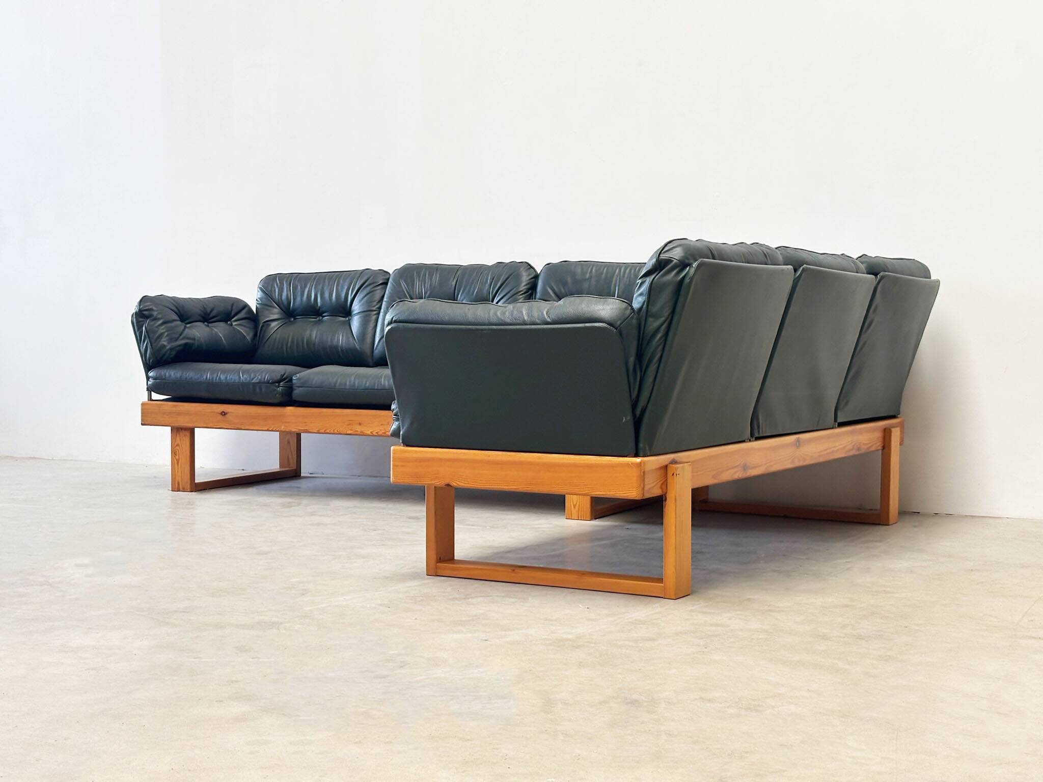 Canapé d'angle modulable en pin et cuir vert, Allemagne années 1970