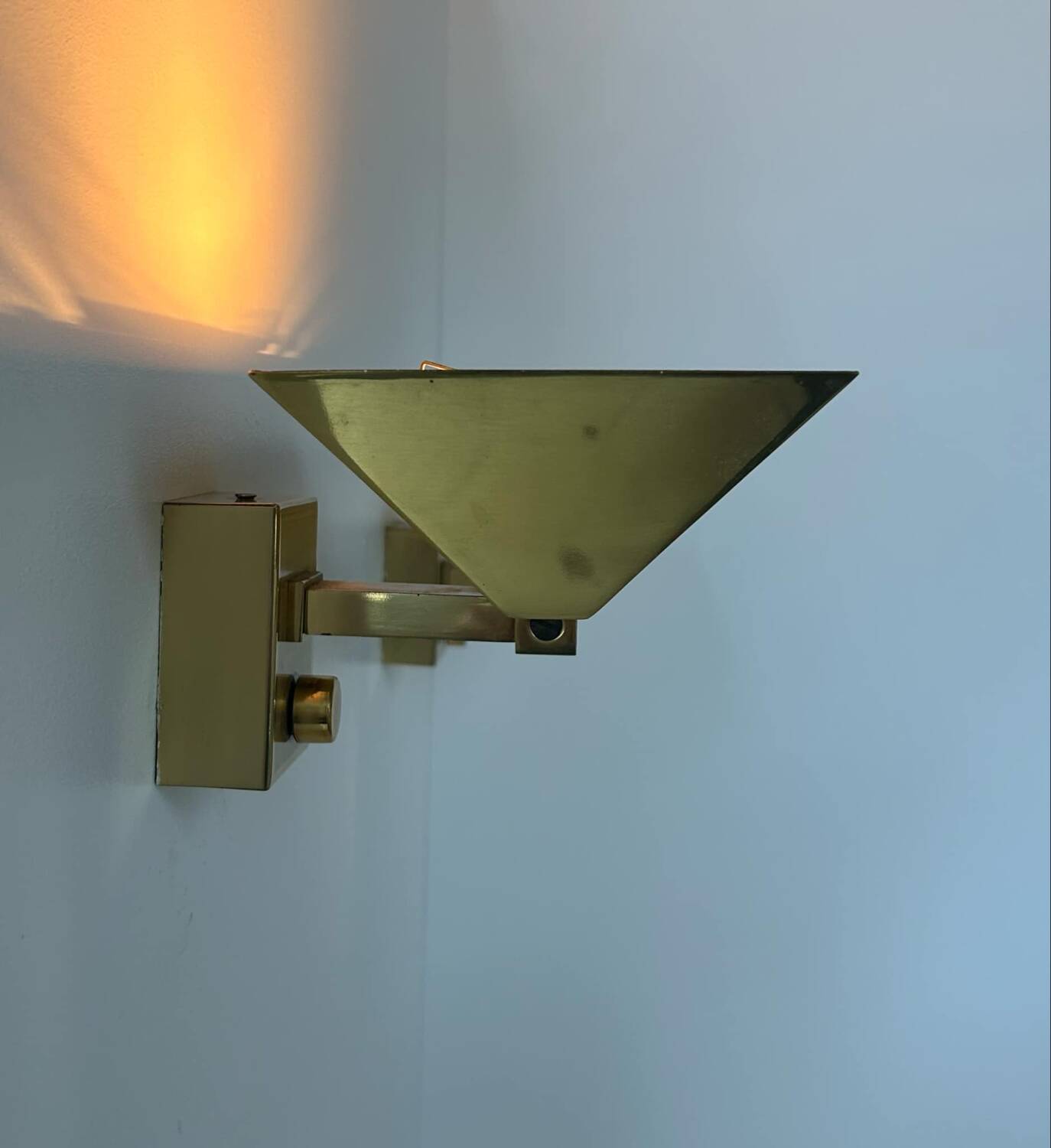 Pair of vintage wall lights, brass, Italy 1970