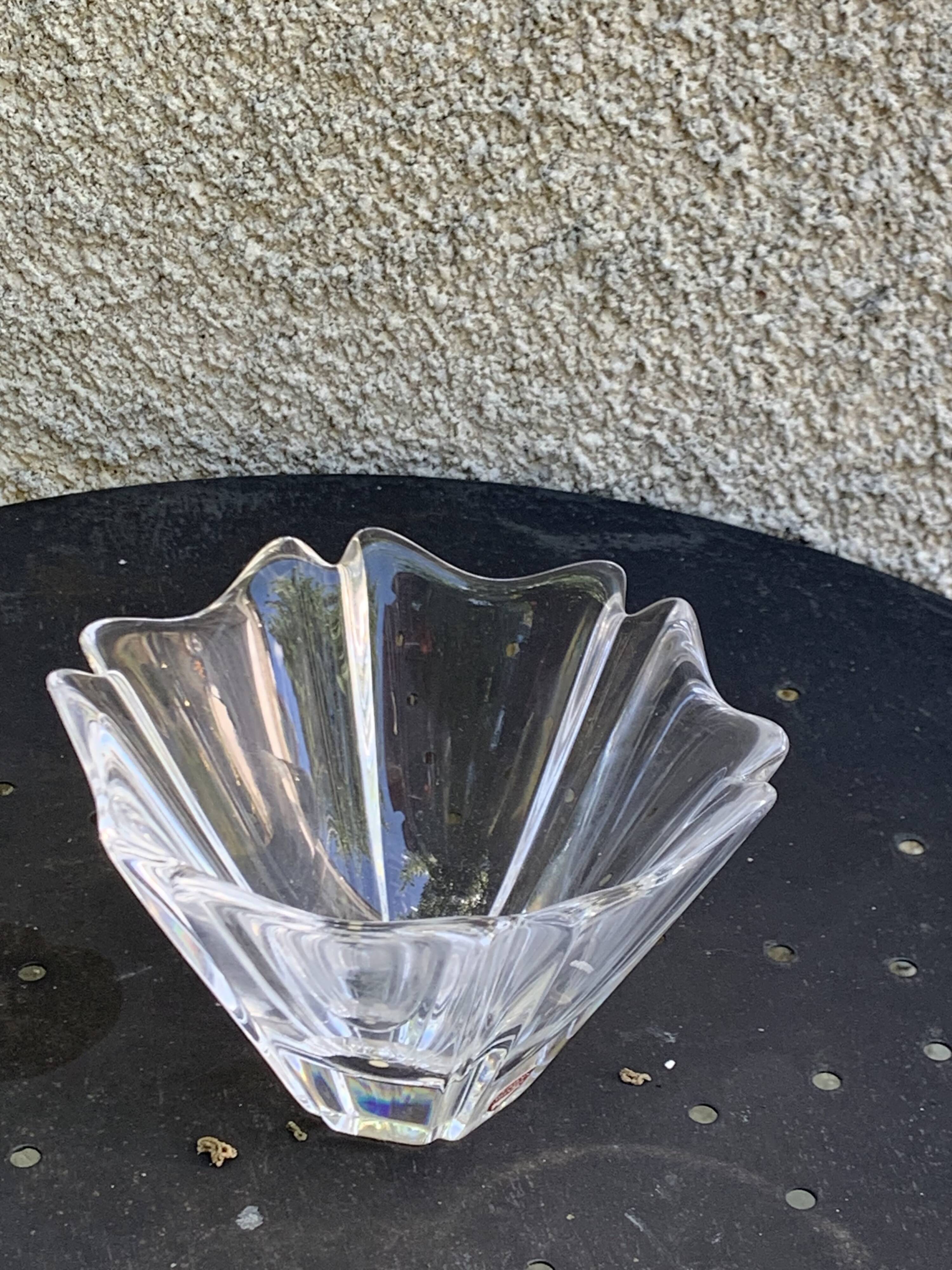 Crystal bowl in the shape of flowers, vintage Orrefors Sweden design