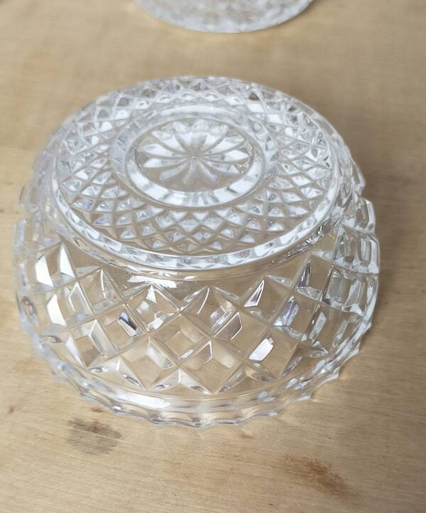 9-piece crystal dessert service