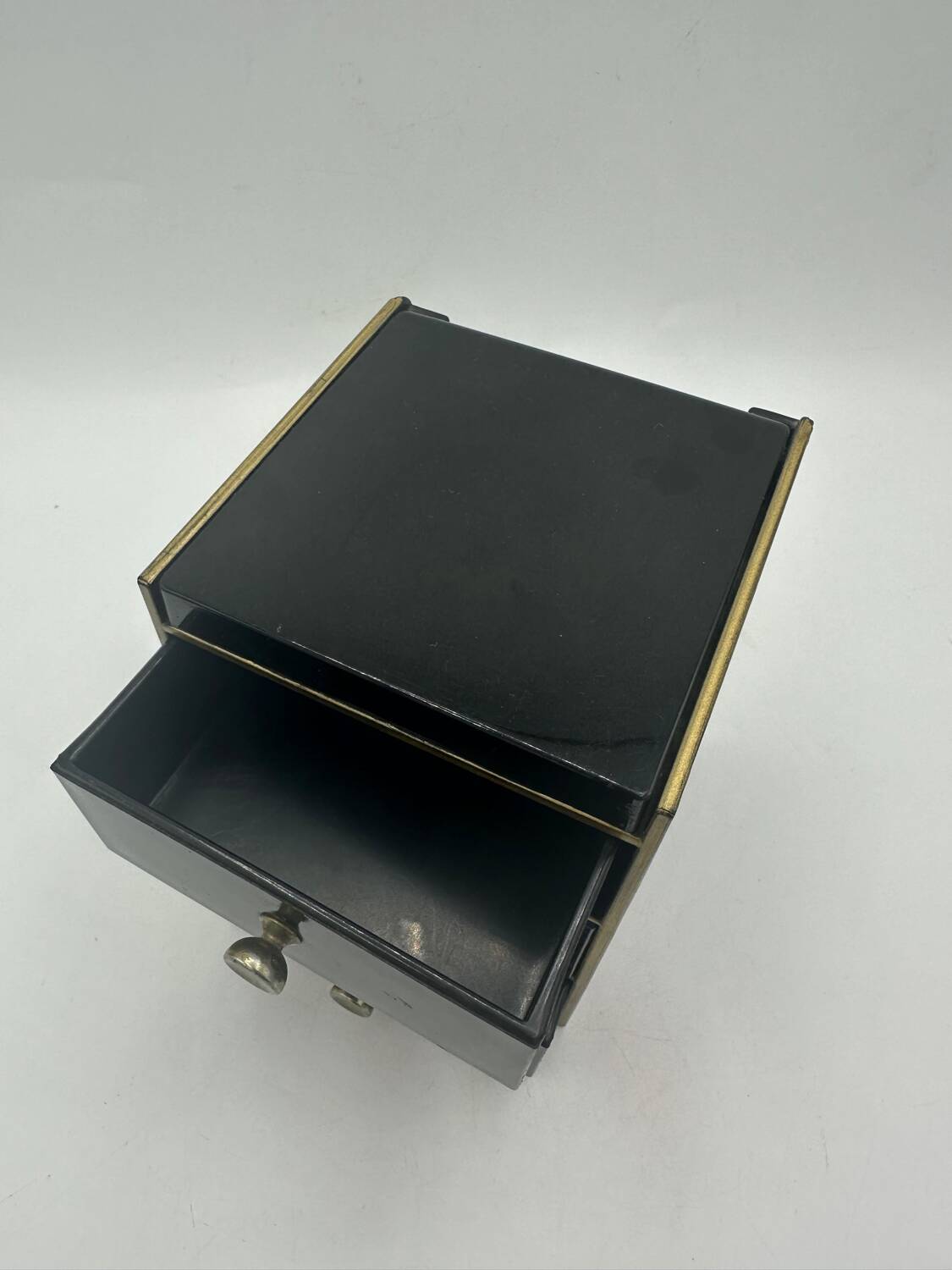 Space age jewelry box