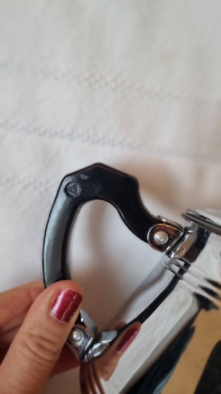 Sucrier et pince métal et bakelite