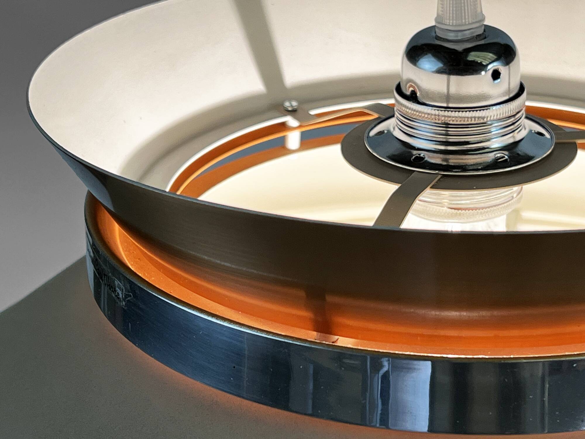 Suspension en aluminium de Carl Thore pour Granhaga Metall. Suède années 1970