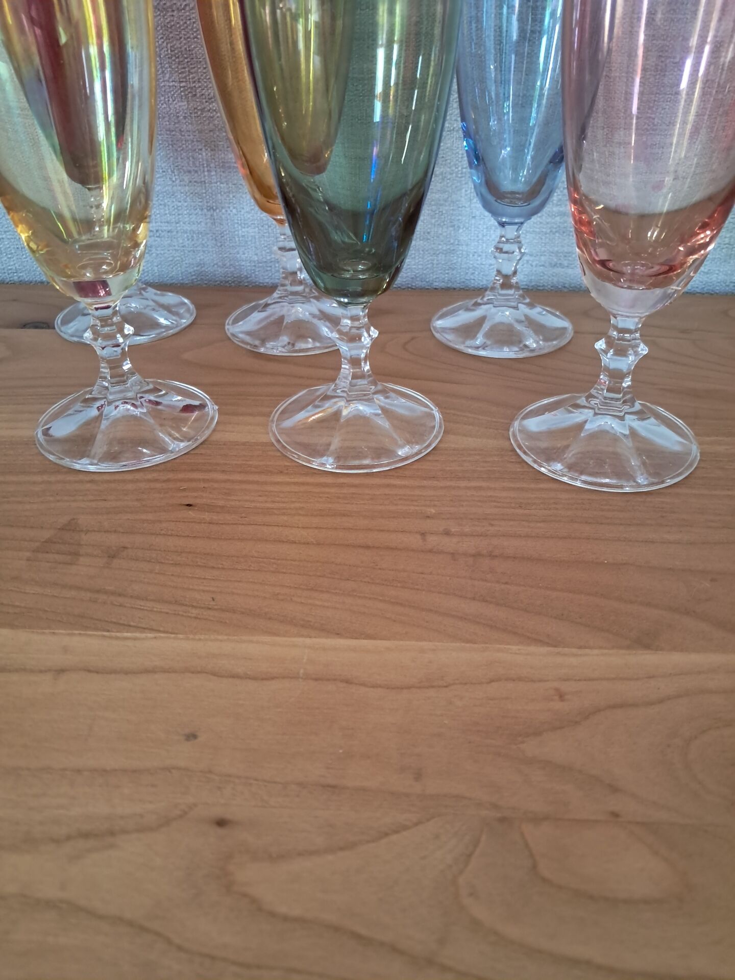 6 coloured crystal champagne flutes