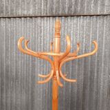 Parrot rattan coat rack