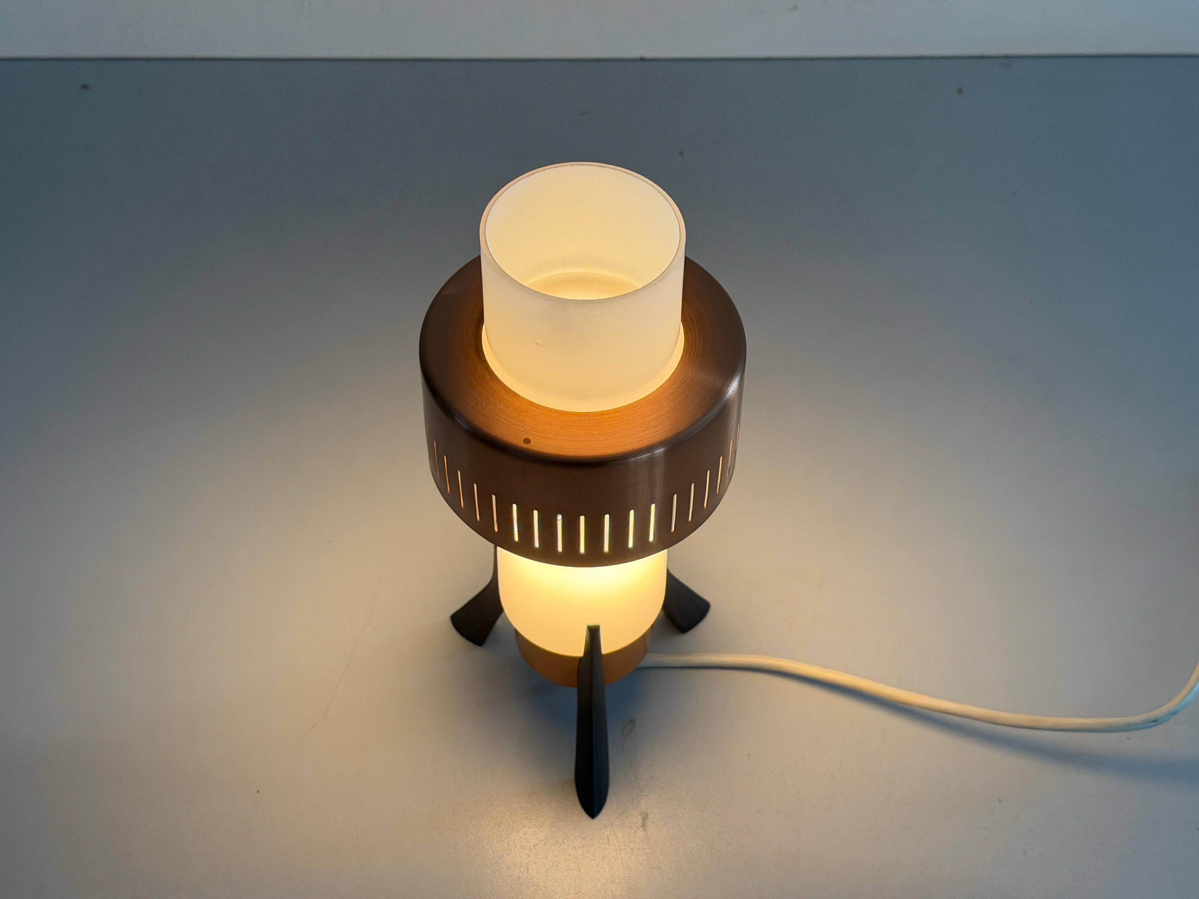 Simple table lamp in copper metal and opal glass, 1960s, Germany