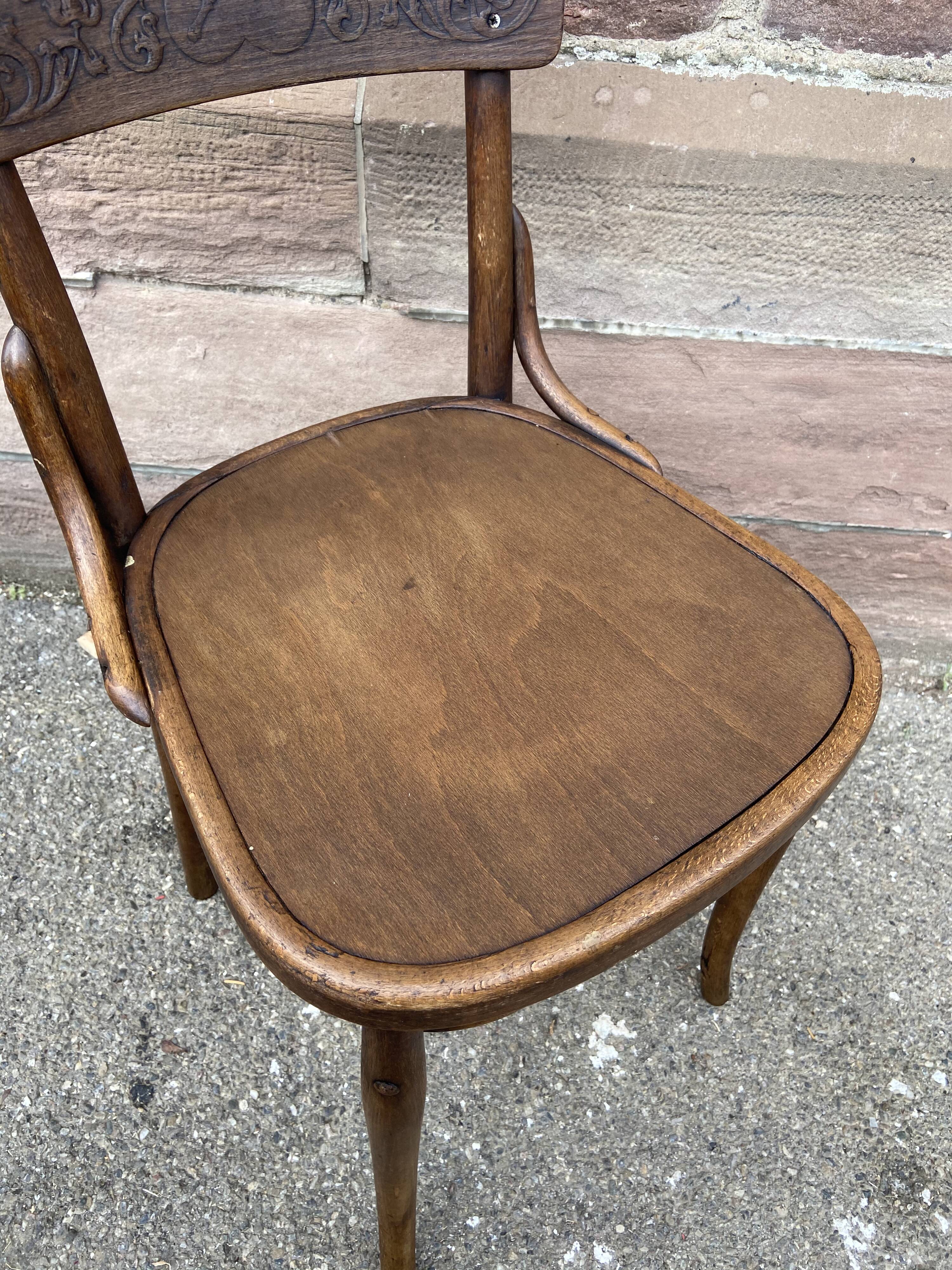 Viennese curved wooden theatre chair Thonet Nr 57 colmar logo
