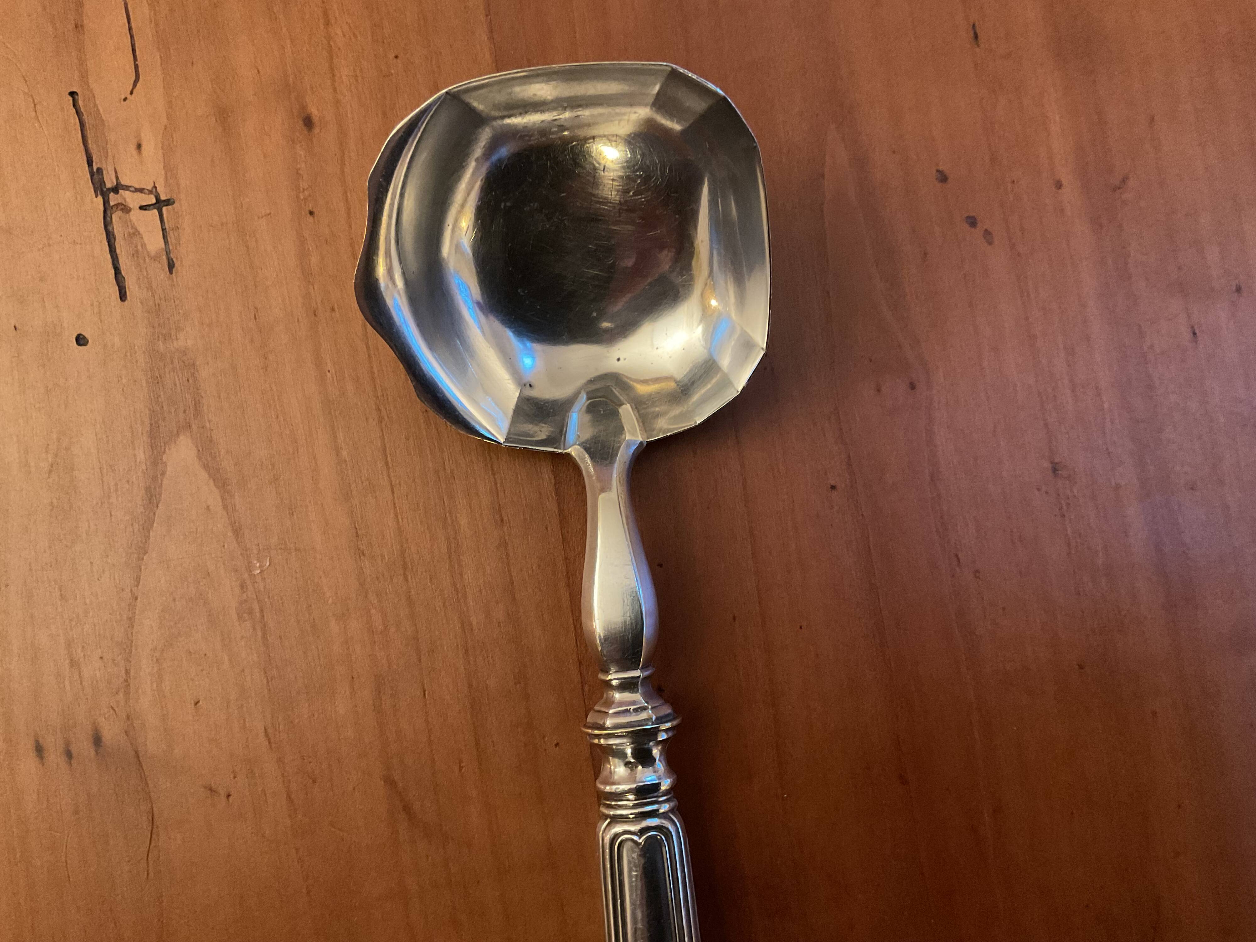 Cuillère à sauce ancienne