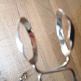 Metal snail tongs