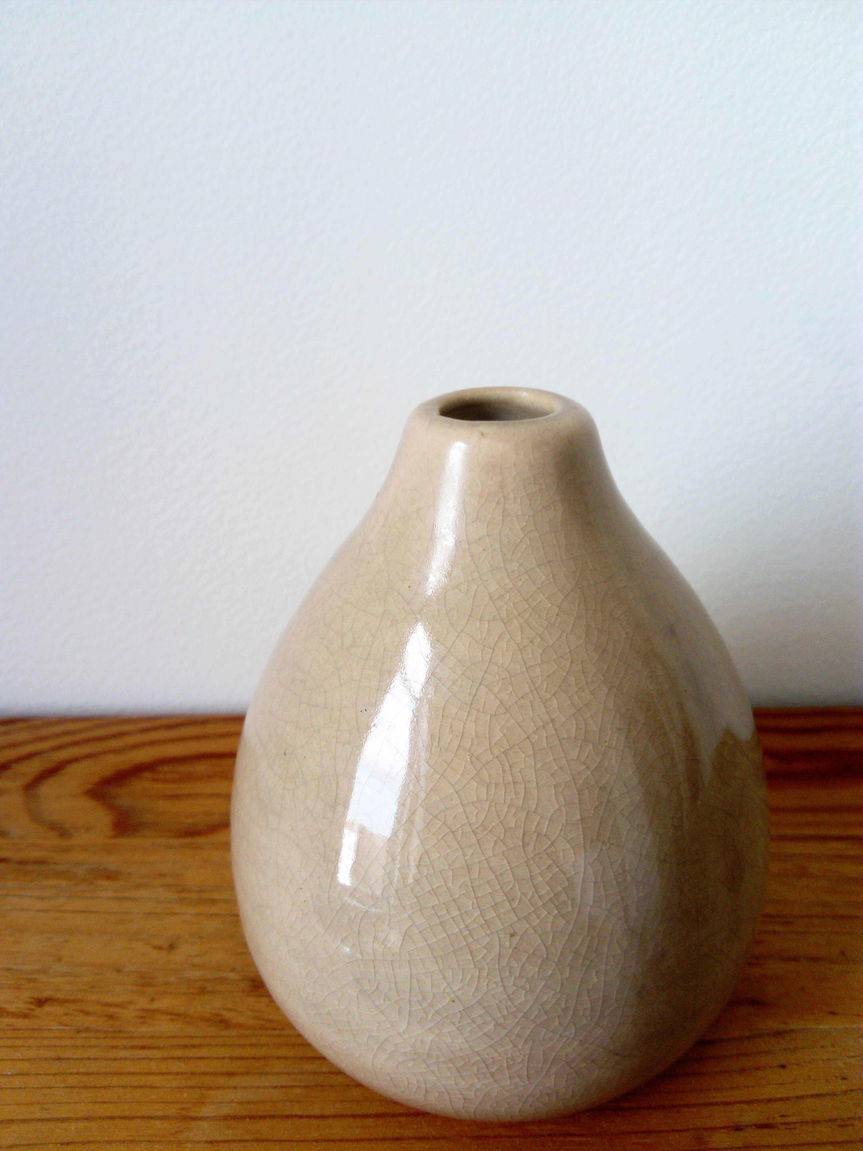 beige vase in finely cracked glazed ceramic