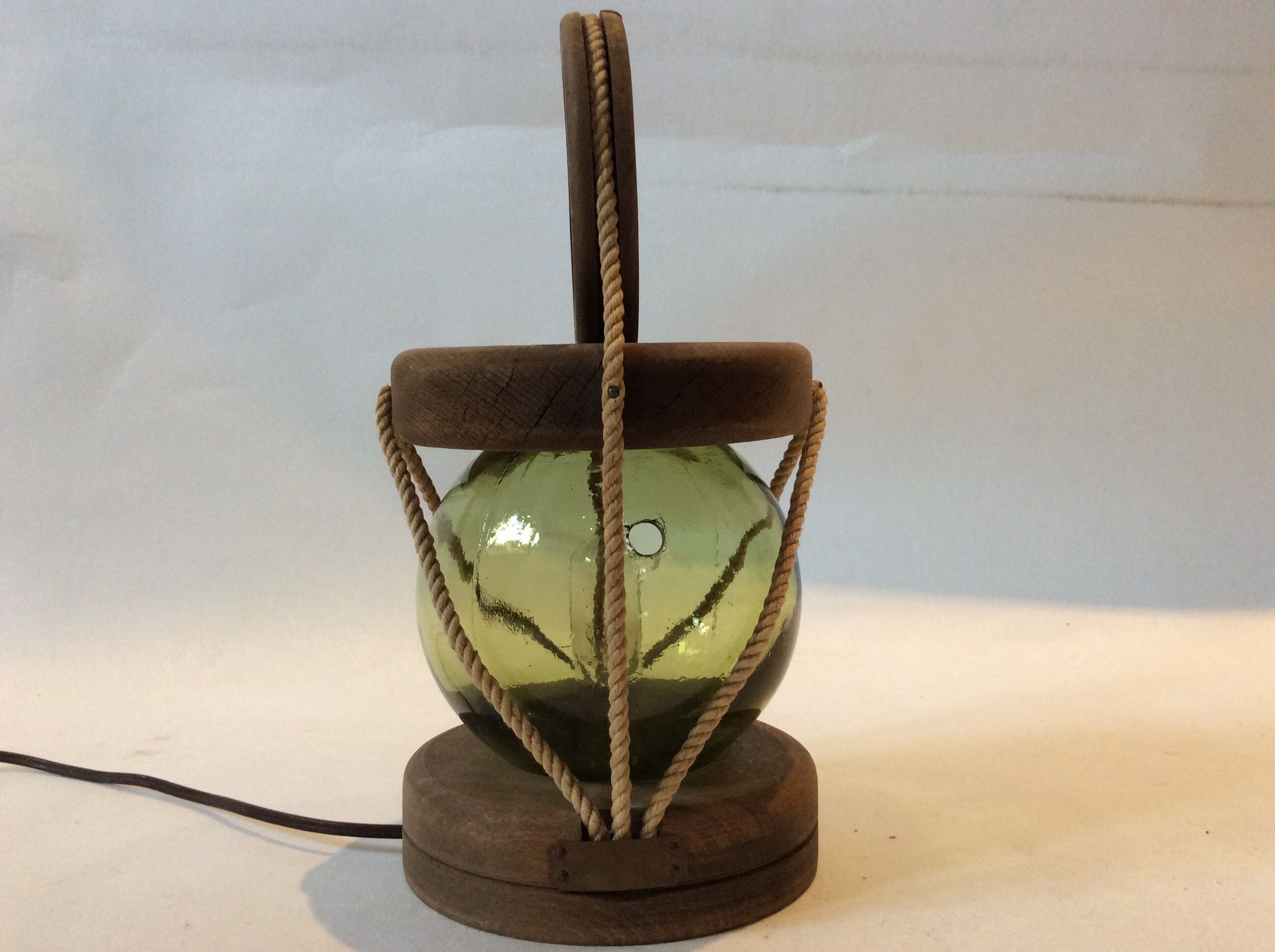 Marine-style lamp