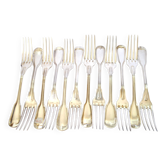 12 fourchettes de table anciennes St Médard modèle au filet style Chinon
