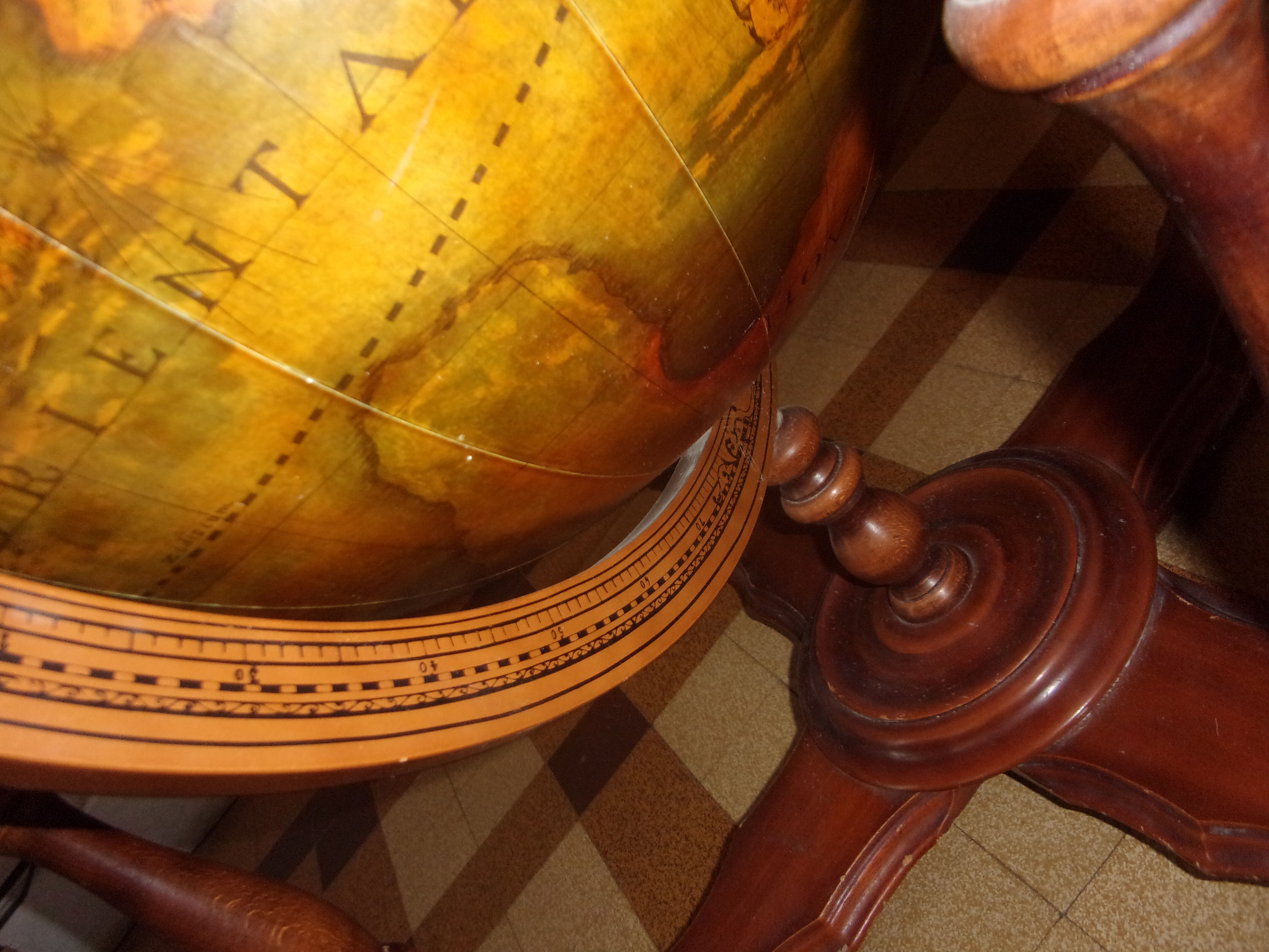 Vintage rolling bar globe