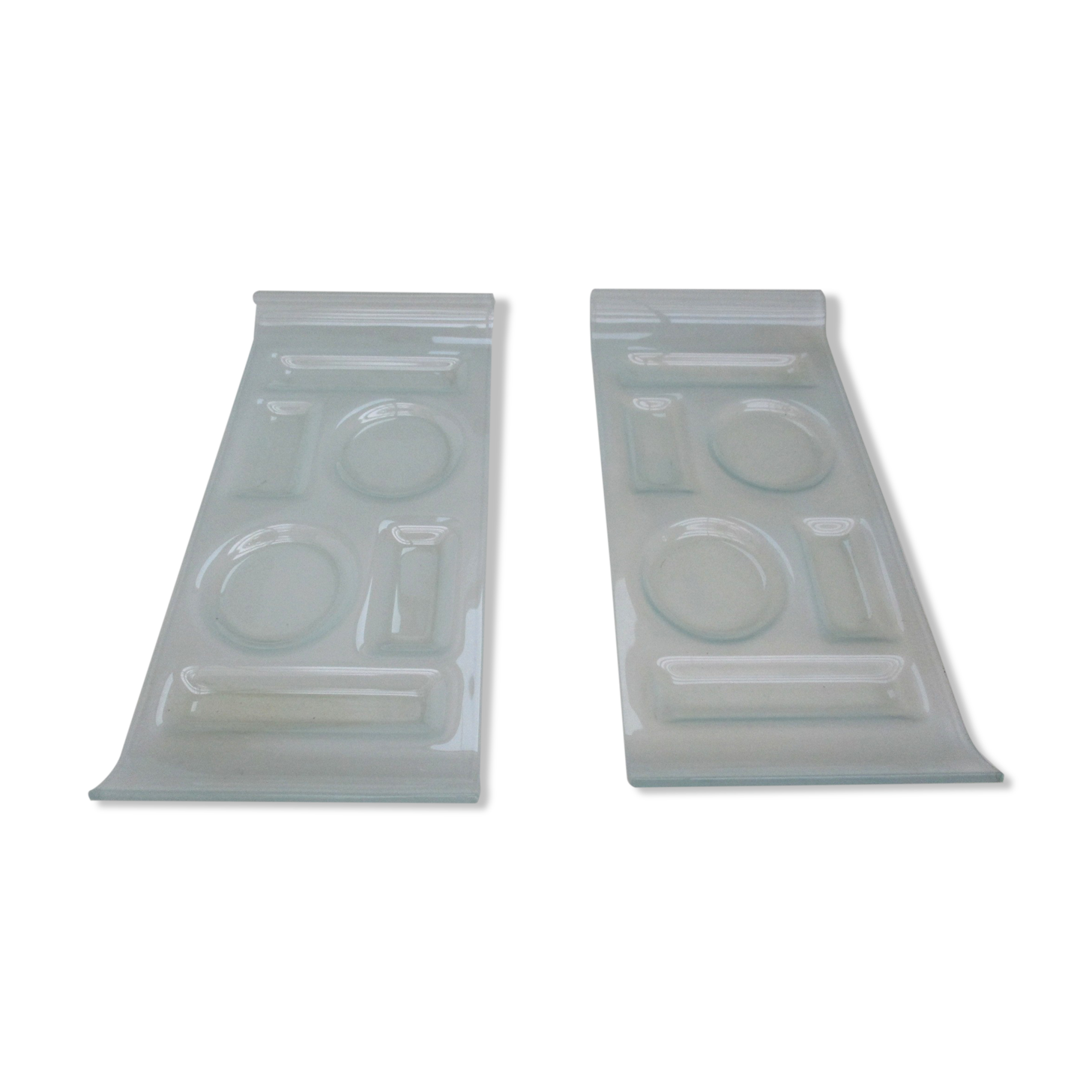 Glass presentation dishes