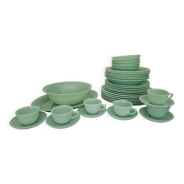Rare service à dîner et à café Fire-King Jadeite "Jane Ray" des années 1950 - 32 pièces