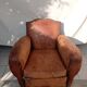 Fauteuil club moustache