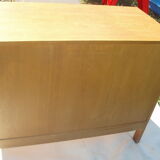 Oak chest of drawers