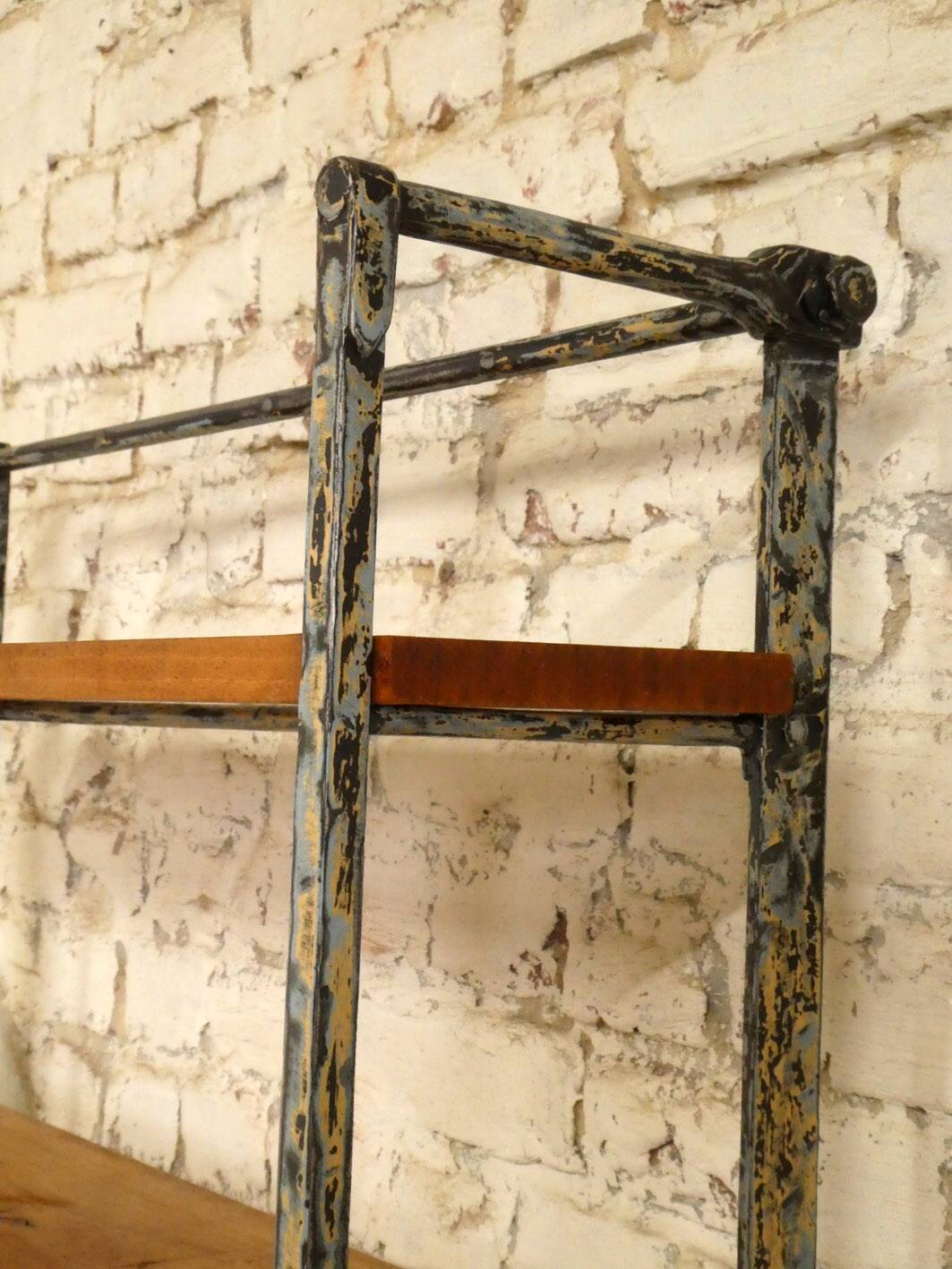 1930 freestanding shelf
