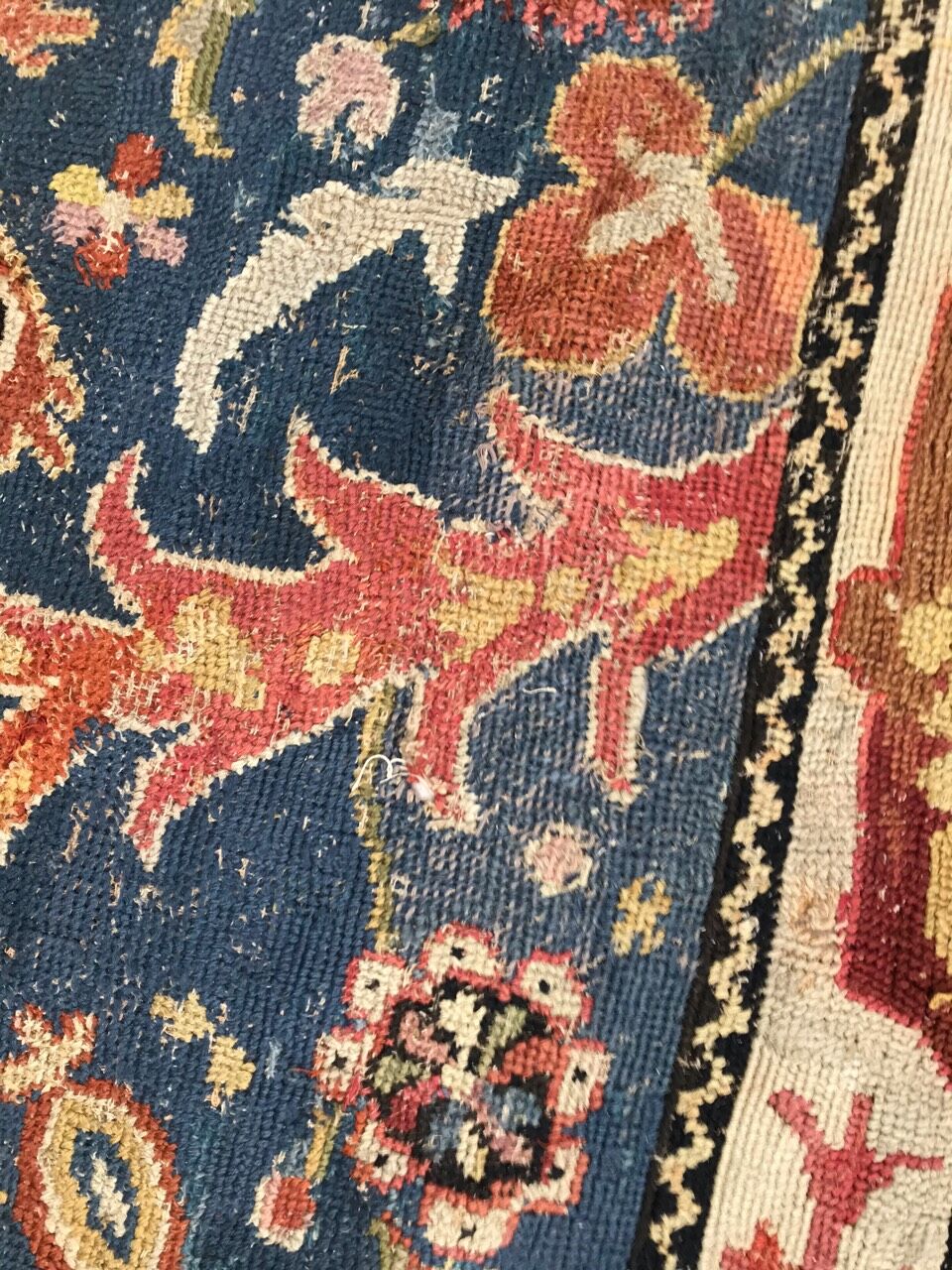 Ancient Portuguese dot rugiola 168x258 cm