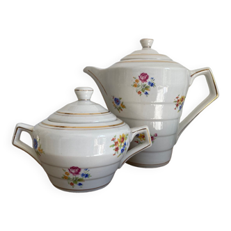 Porcelain coffee pot and sugar bowl