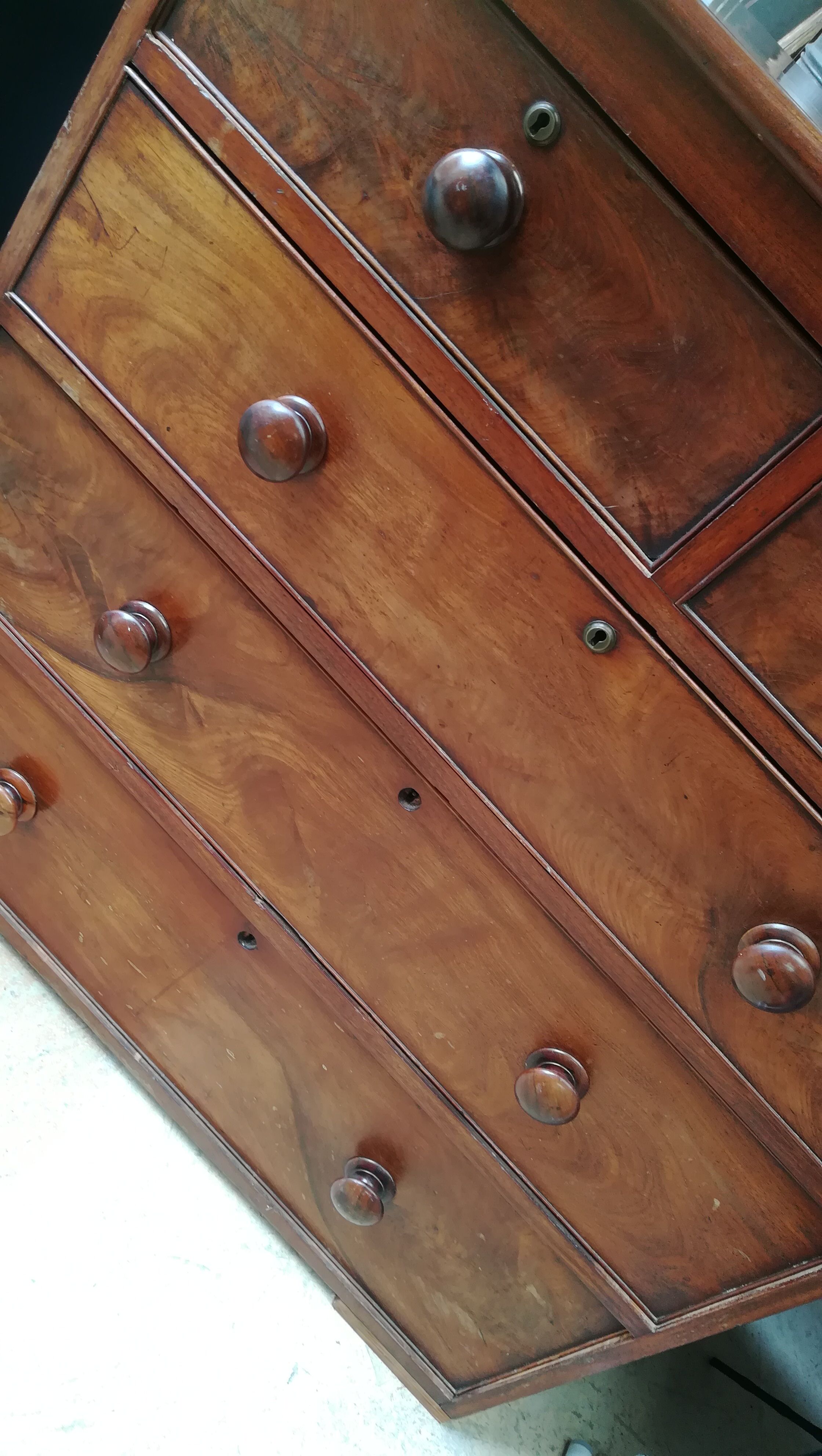 English chest of gold mahogany veneer