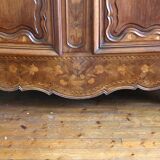 armoire Louis XV galbée du XVIII ème