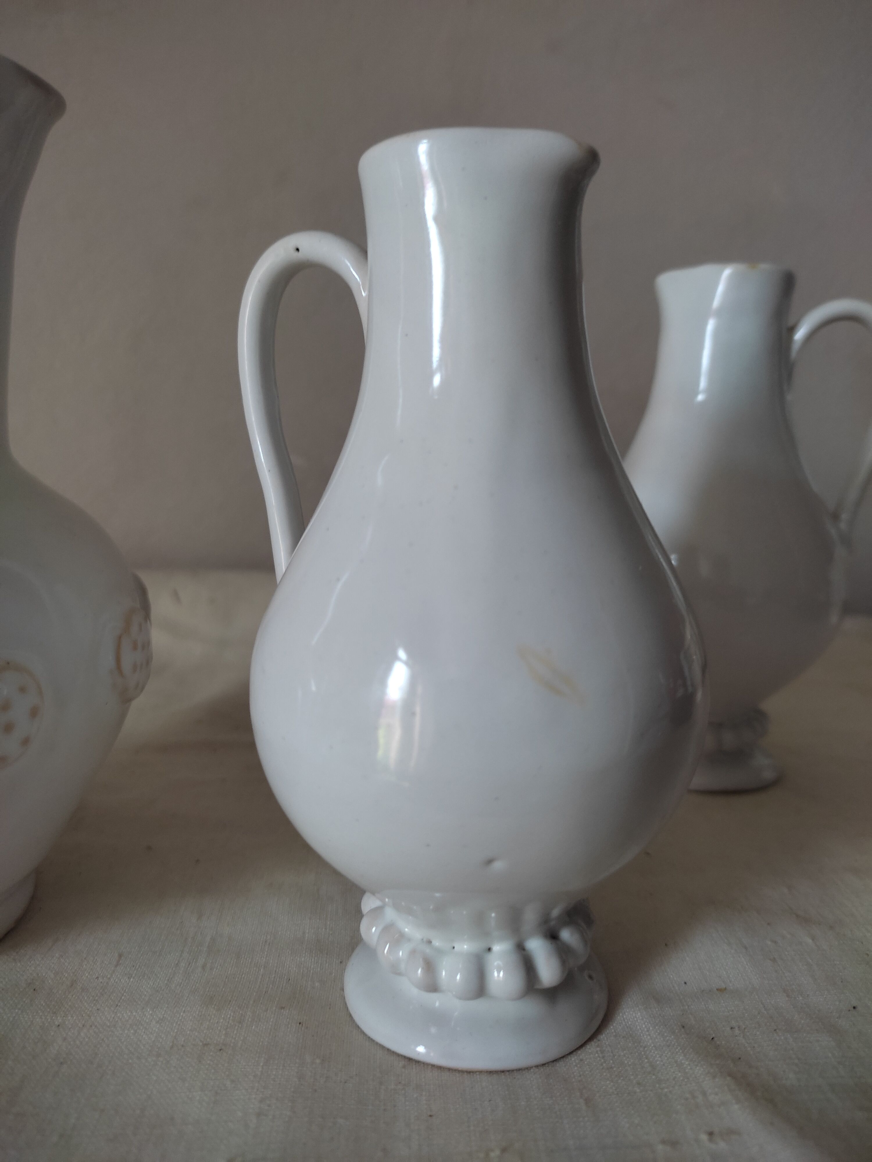 Pitchers Émile Tessier