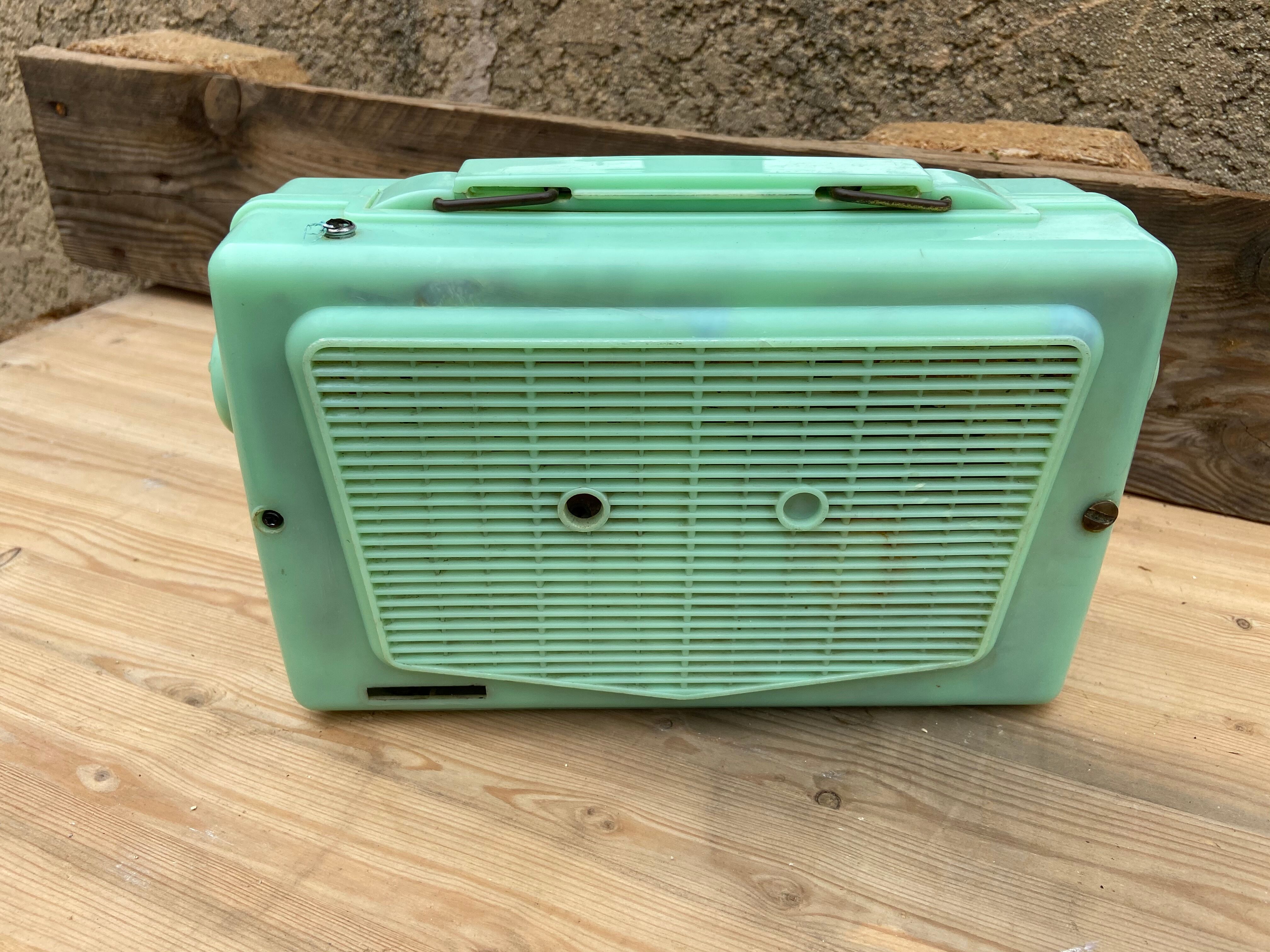 Authentic vintage transistor radio