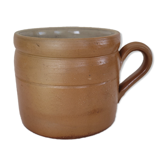 Sandstone pot with handle