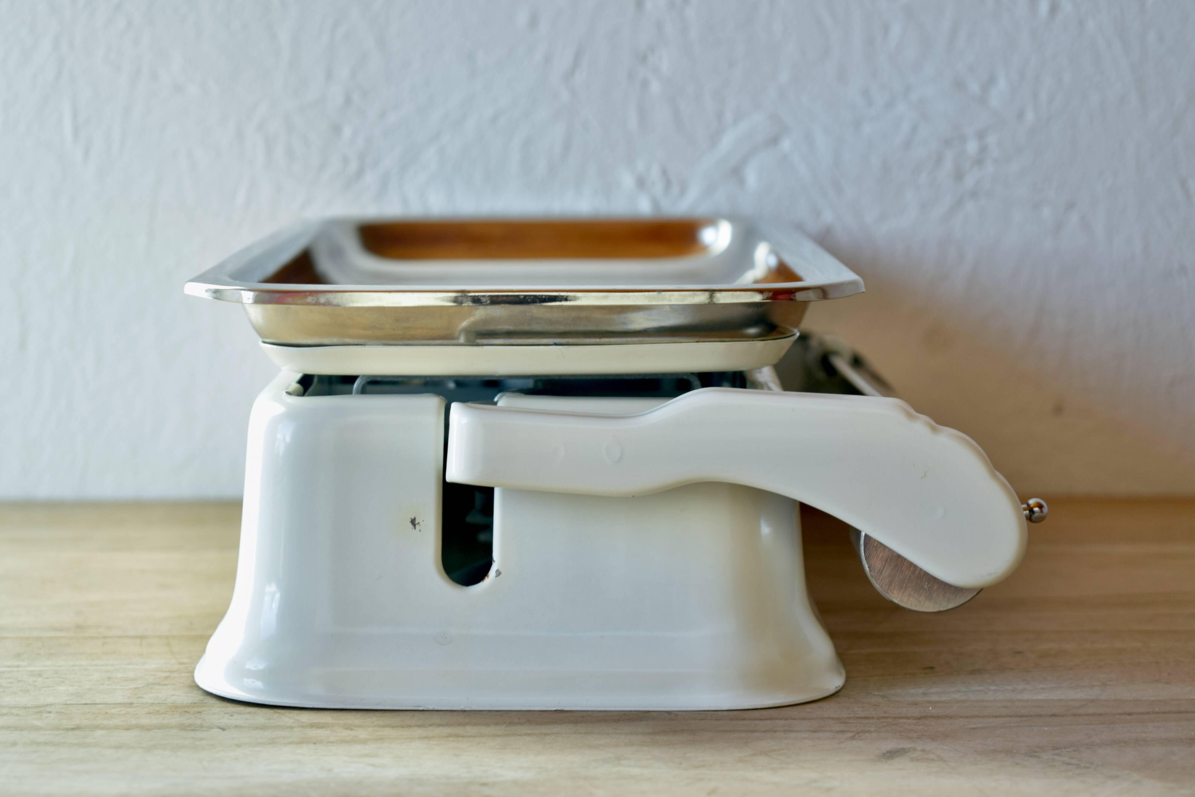 Stube - old household scale in lacquered sheet steel