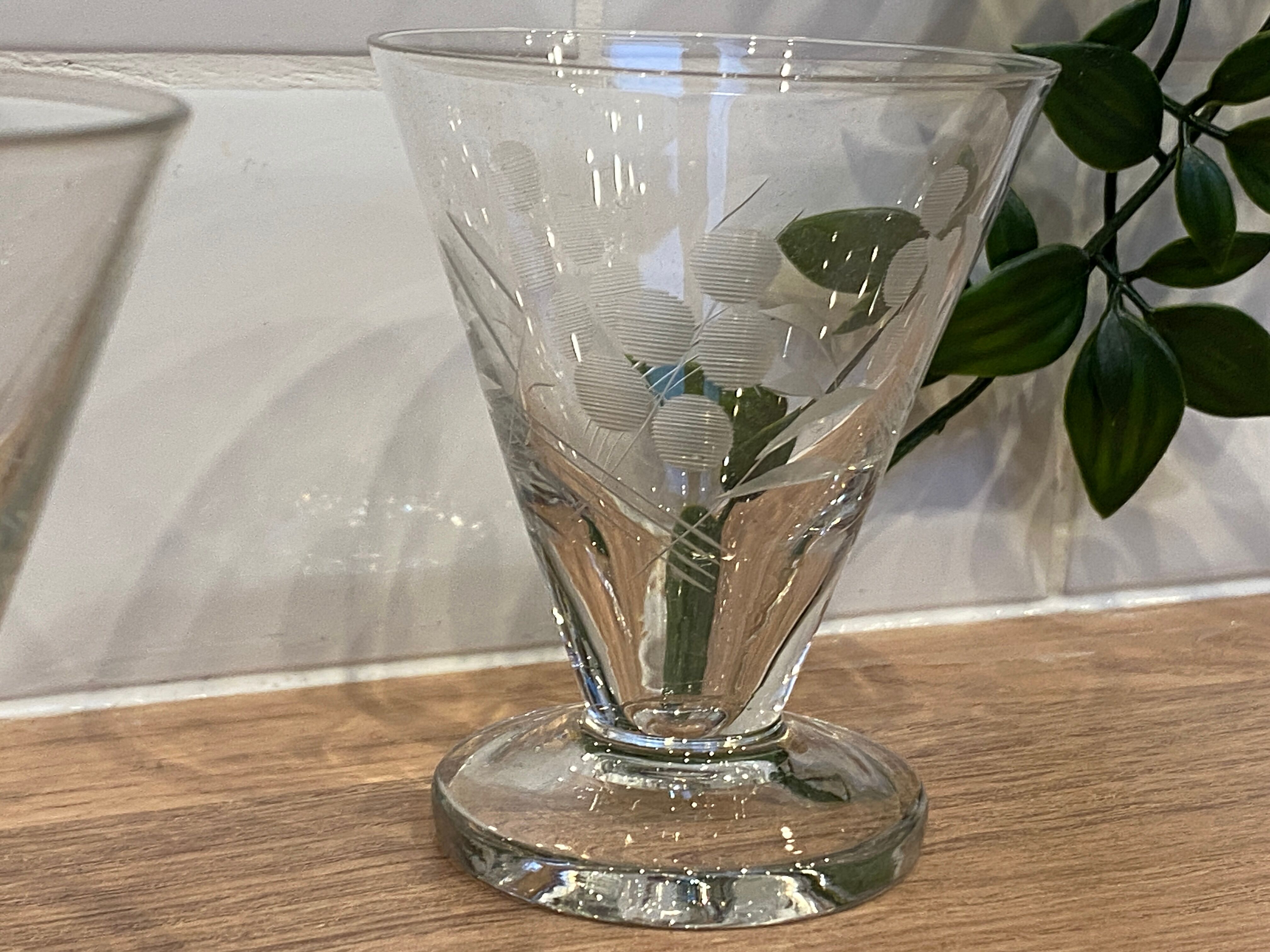 Set de 4 verres à vin blanc en verre gravé