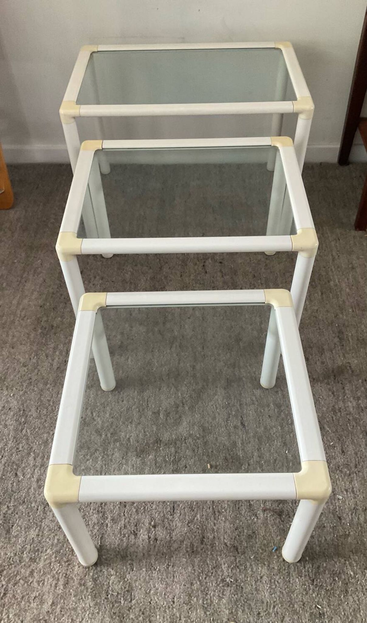 Trio de tables gigognes des années 70-80