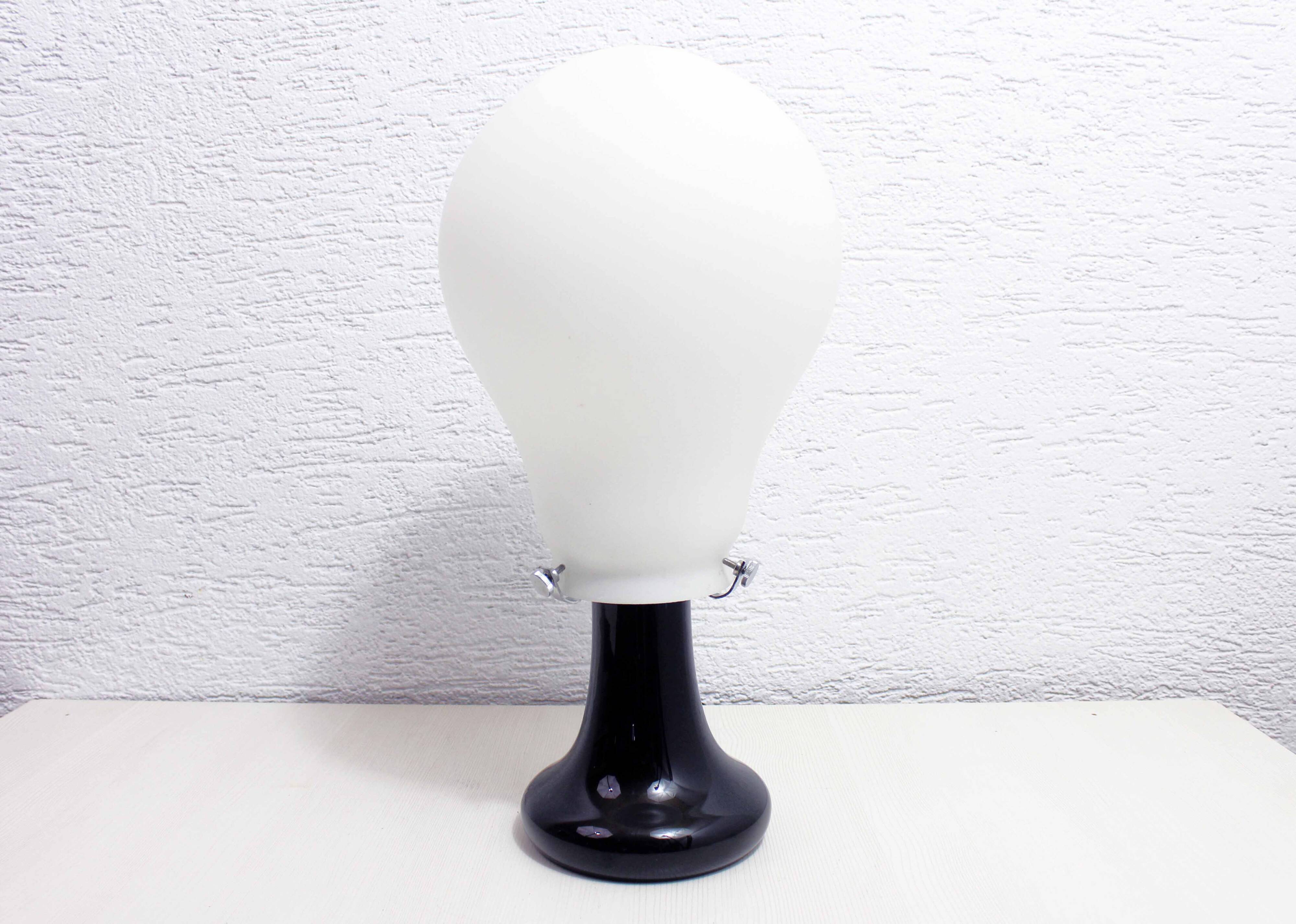 Table lamp made entirely of black and white glass, 1980