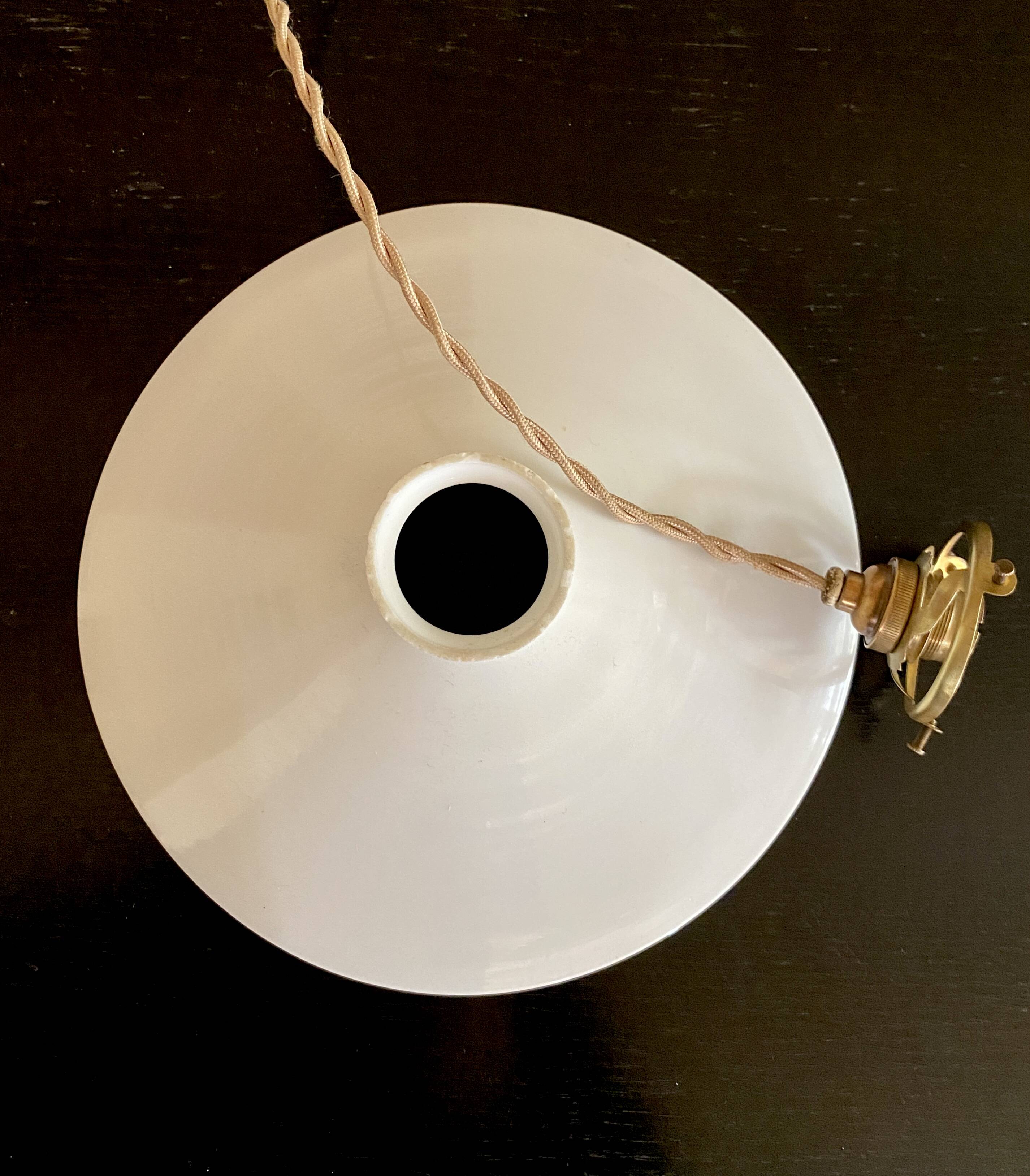 Suspension en opaline