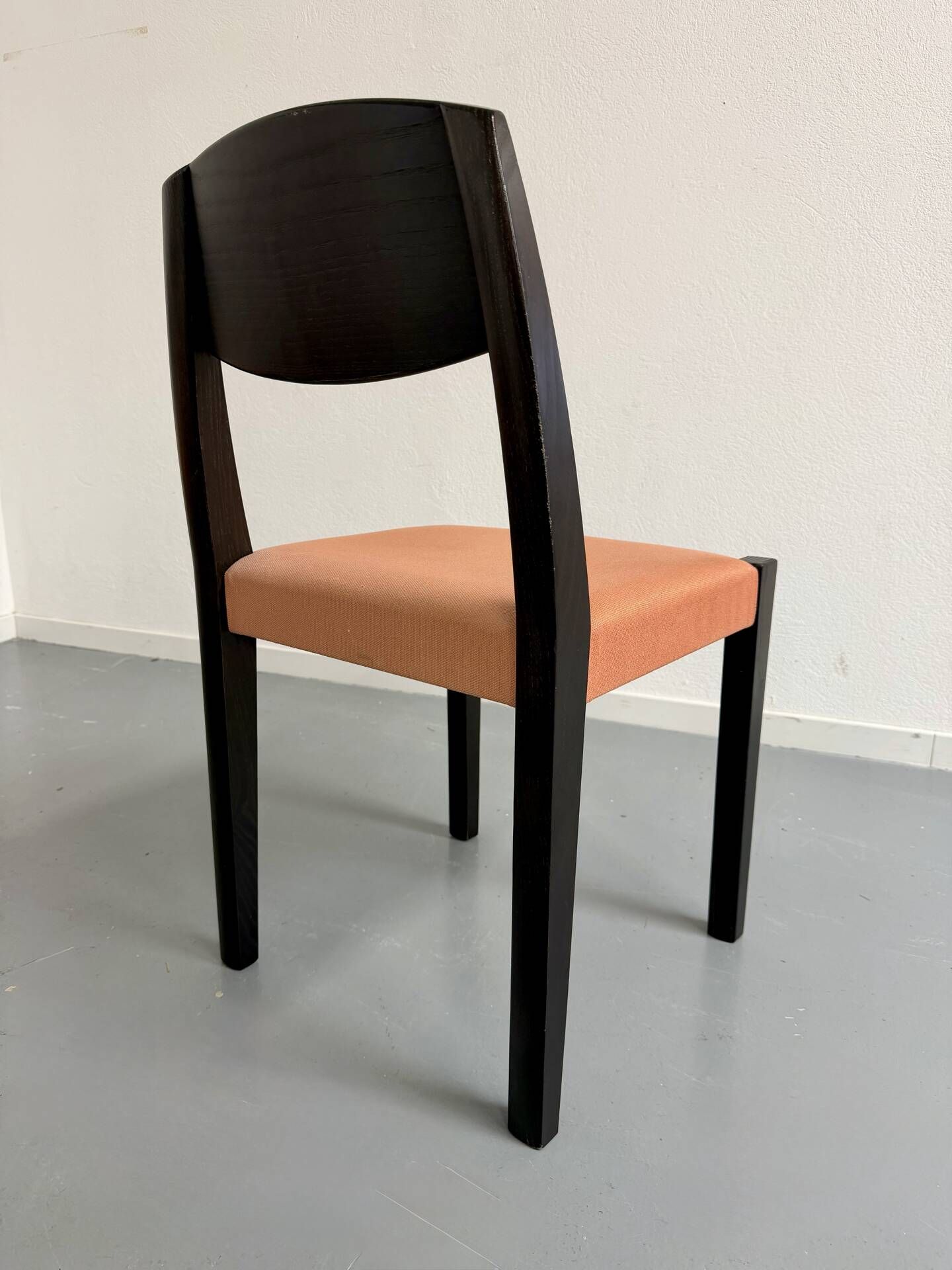 Lot of 6 blackened wooden chairs with French design fabric from the 1970s Self.