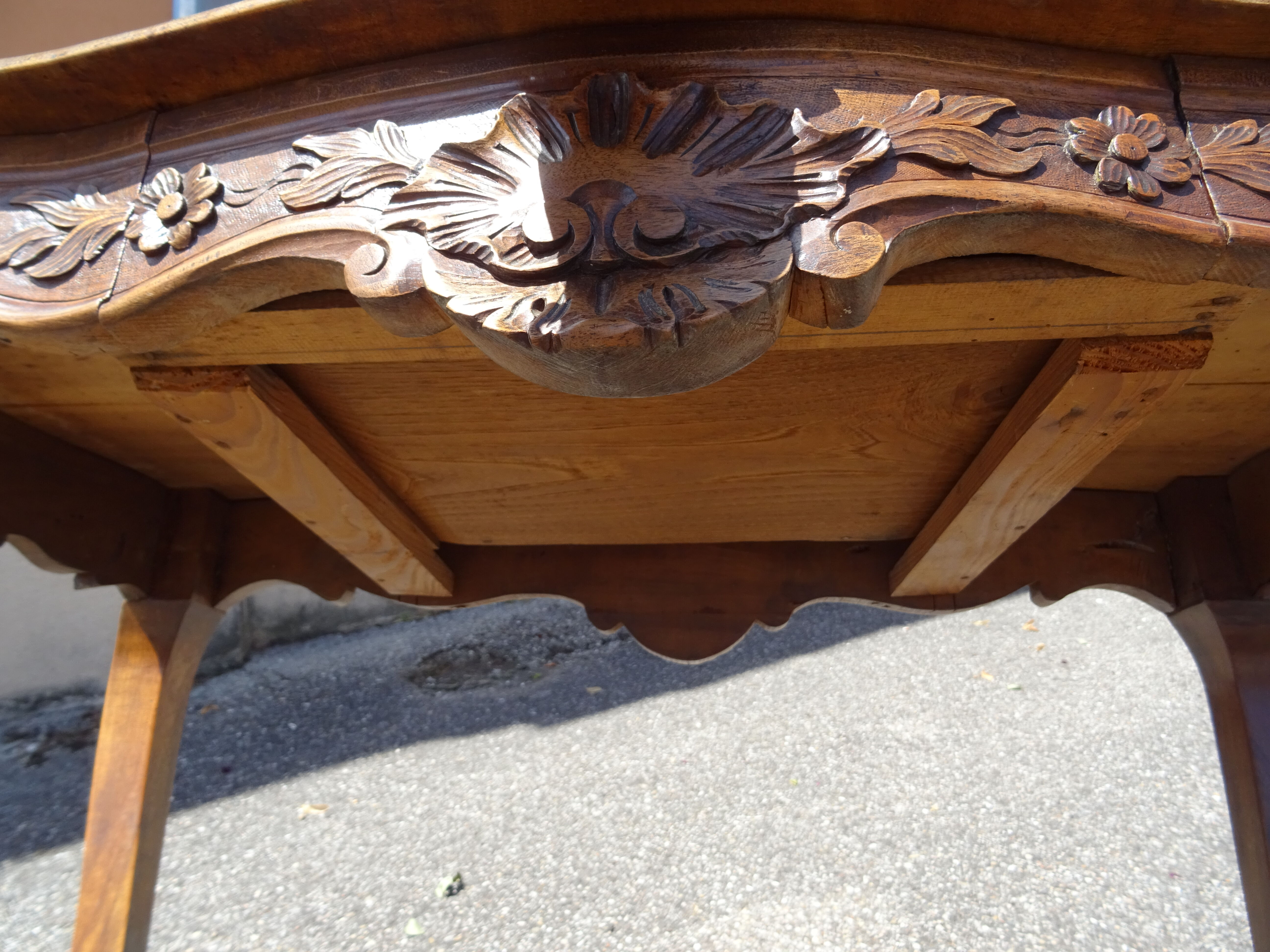 Desk writing table of middle Louis XV